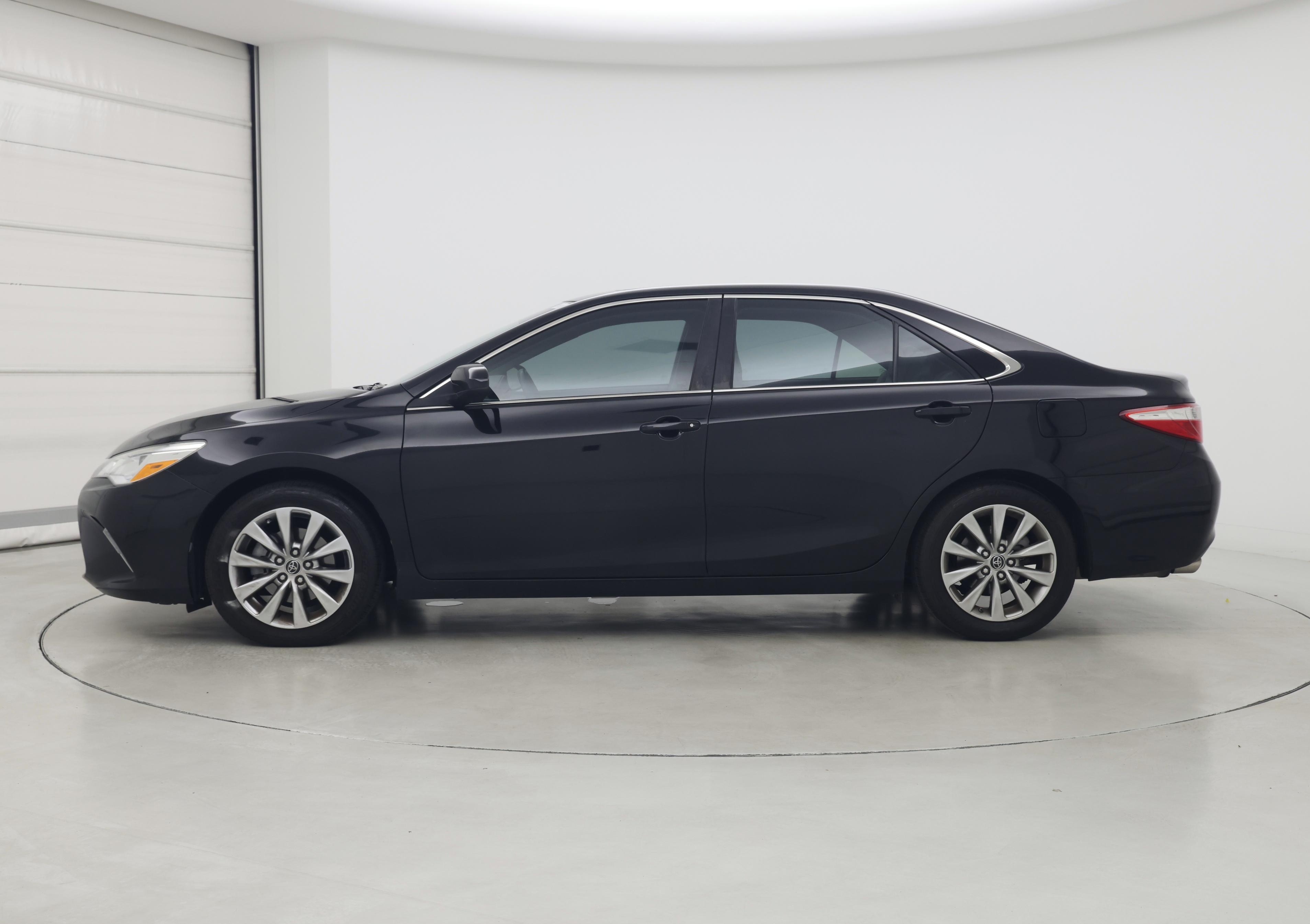 Thumbnail: 2016 Toyota Camry - 3