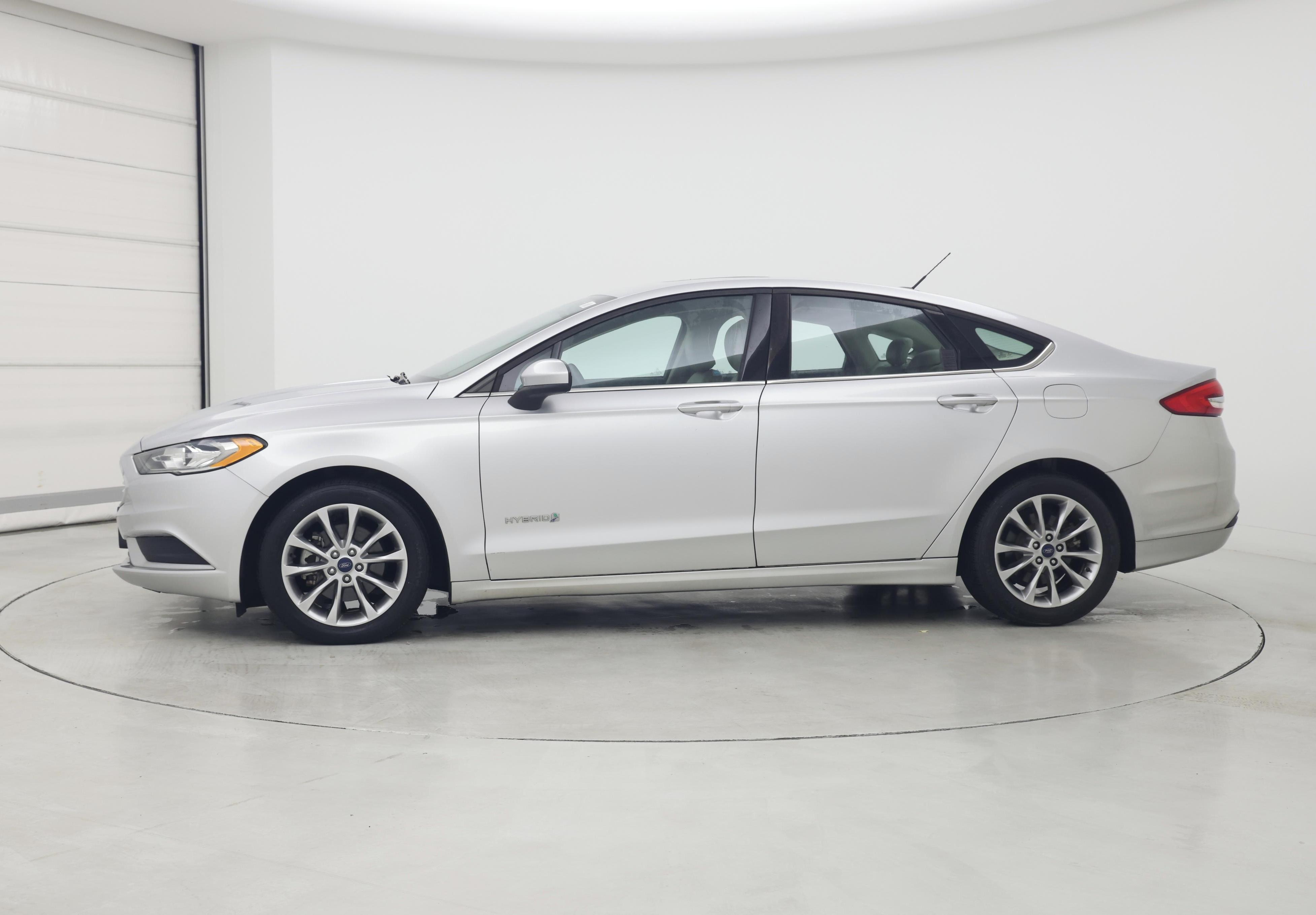 Thumbnail: 2017 Ford Fusion - 3