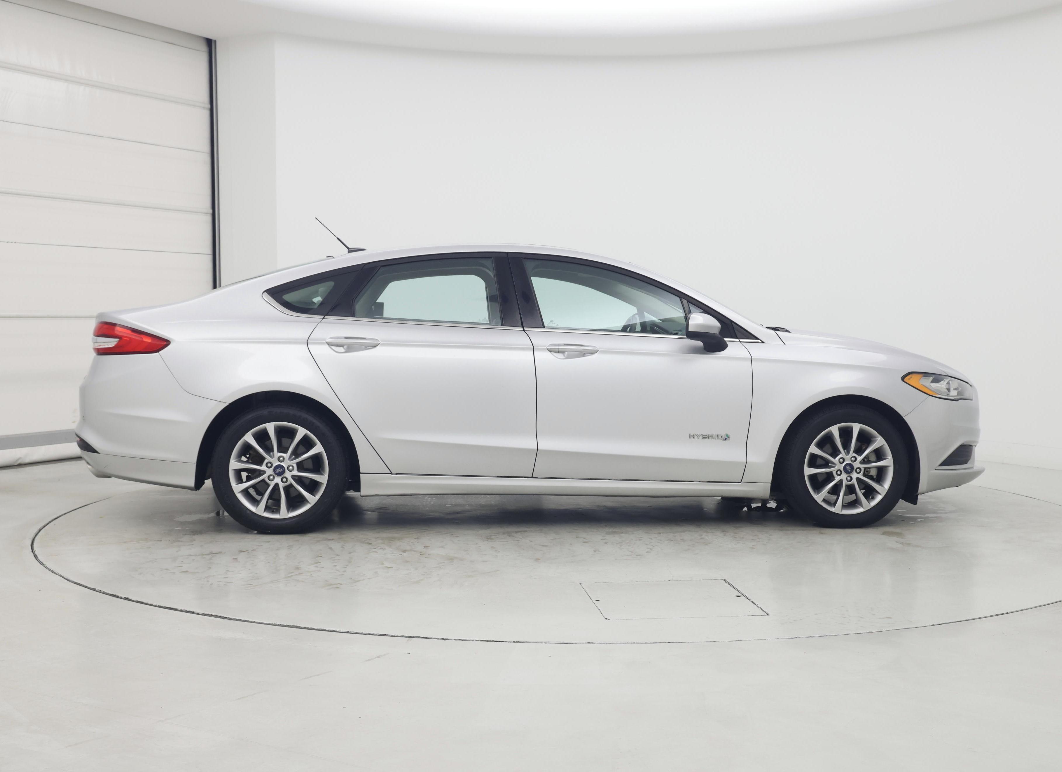 Thumbnail: 2017 Ford Fusion - 7