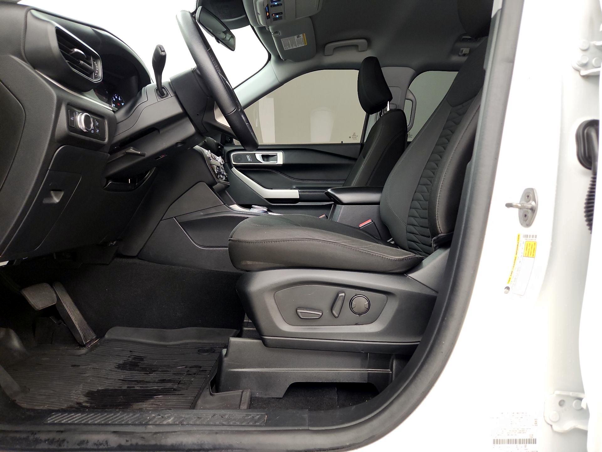 Thumbnail: 2021 Ford Explorer - 11