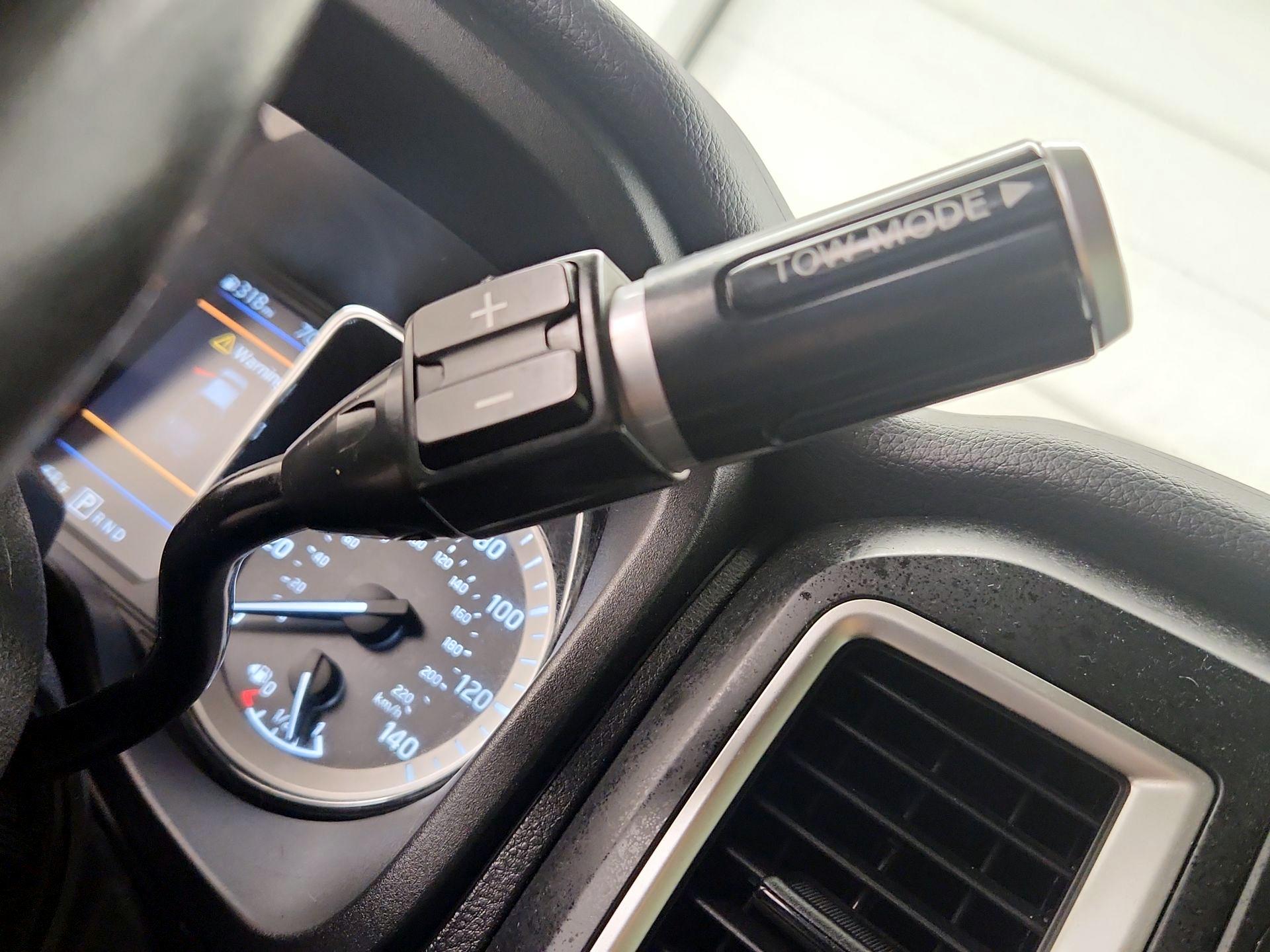 Thumbnail: 2019 Nissan Titan - 17