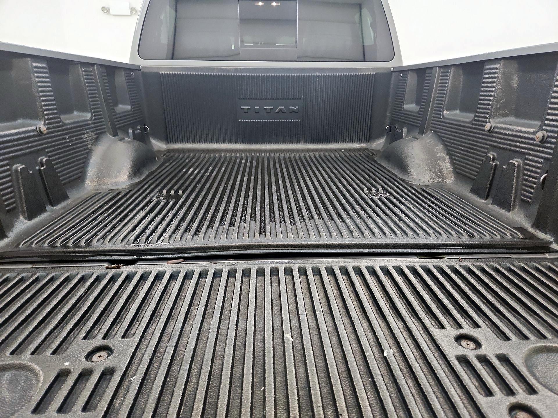 Thumbnail: 2019 Nissan Titan - 20