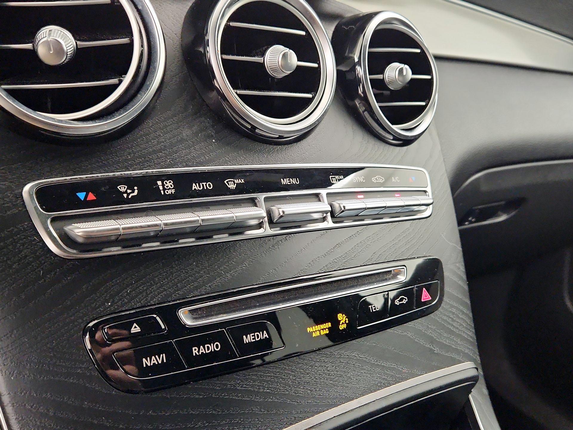 Thumbnail: 2019 Mercedes-Benz GLC - 16