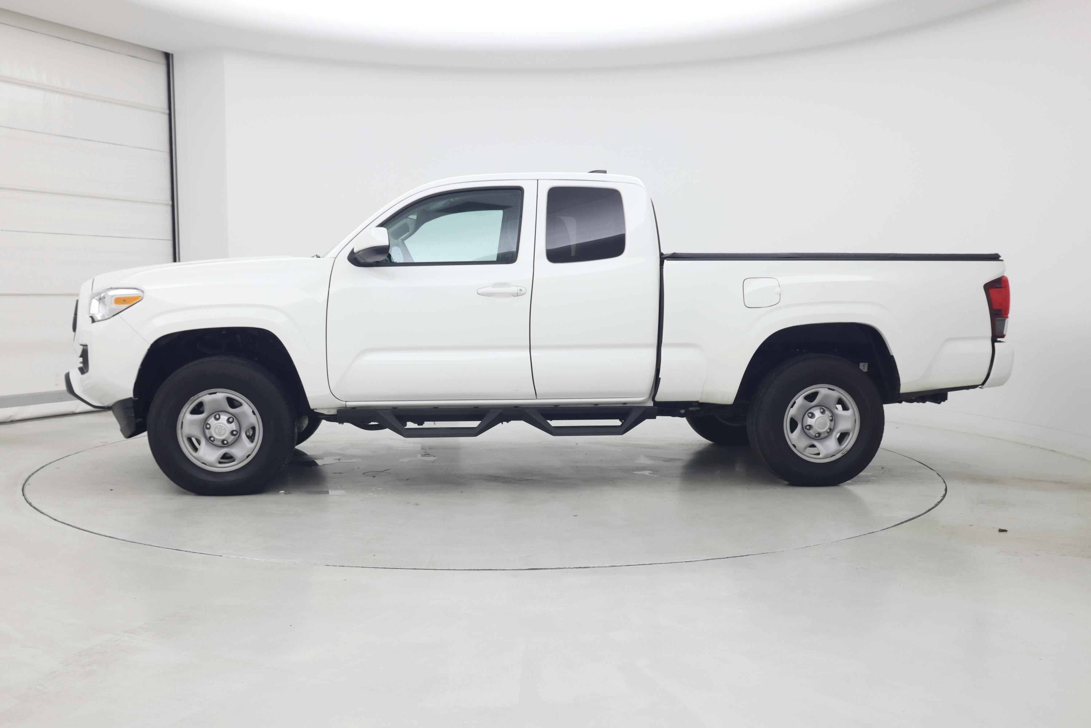 Thumbnail: 2023 Toyota Tacoma - 3