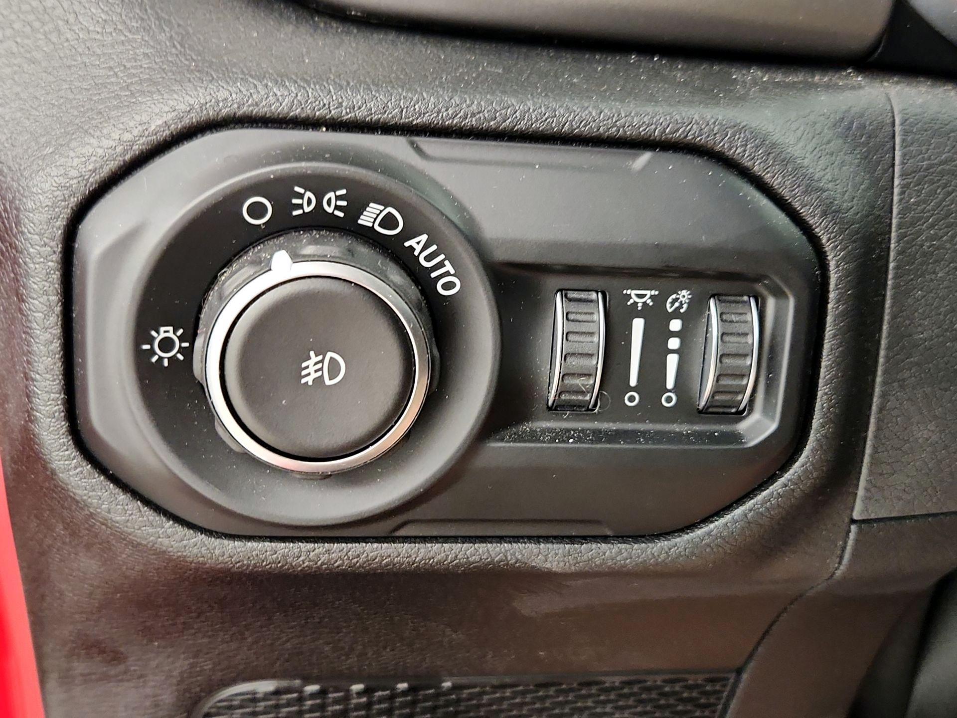 Thumbnail: 2020 Jeep Wrangler - 13