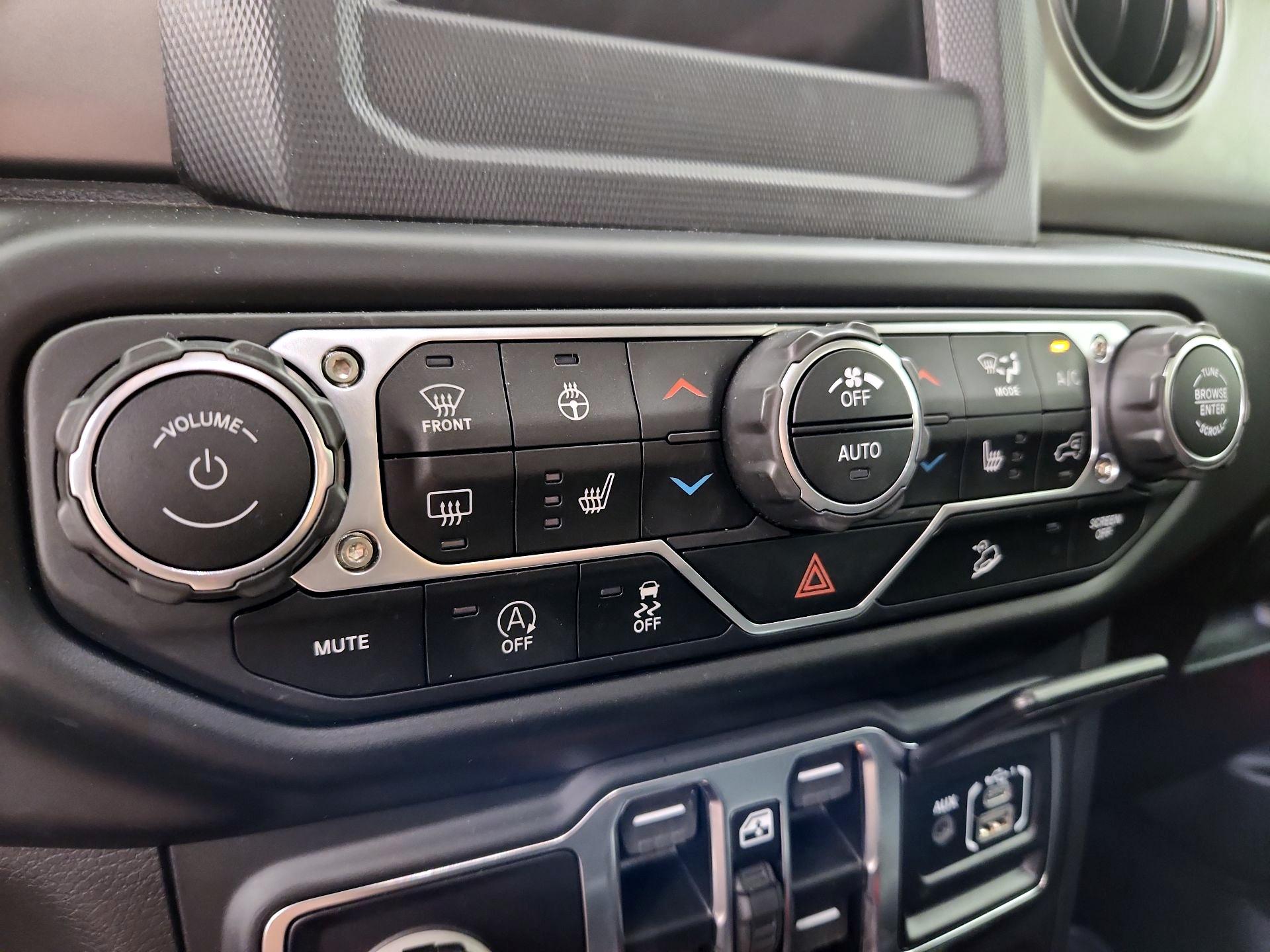 Thumbnail: 2020 Jeep Wrangler - 16