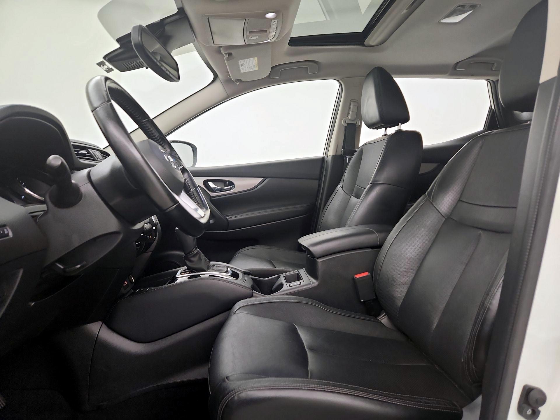 Thumbnail: 2020 Nissan Rogue Sport - 11