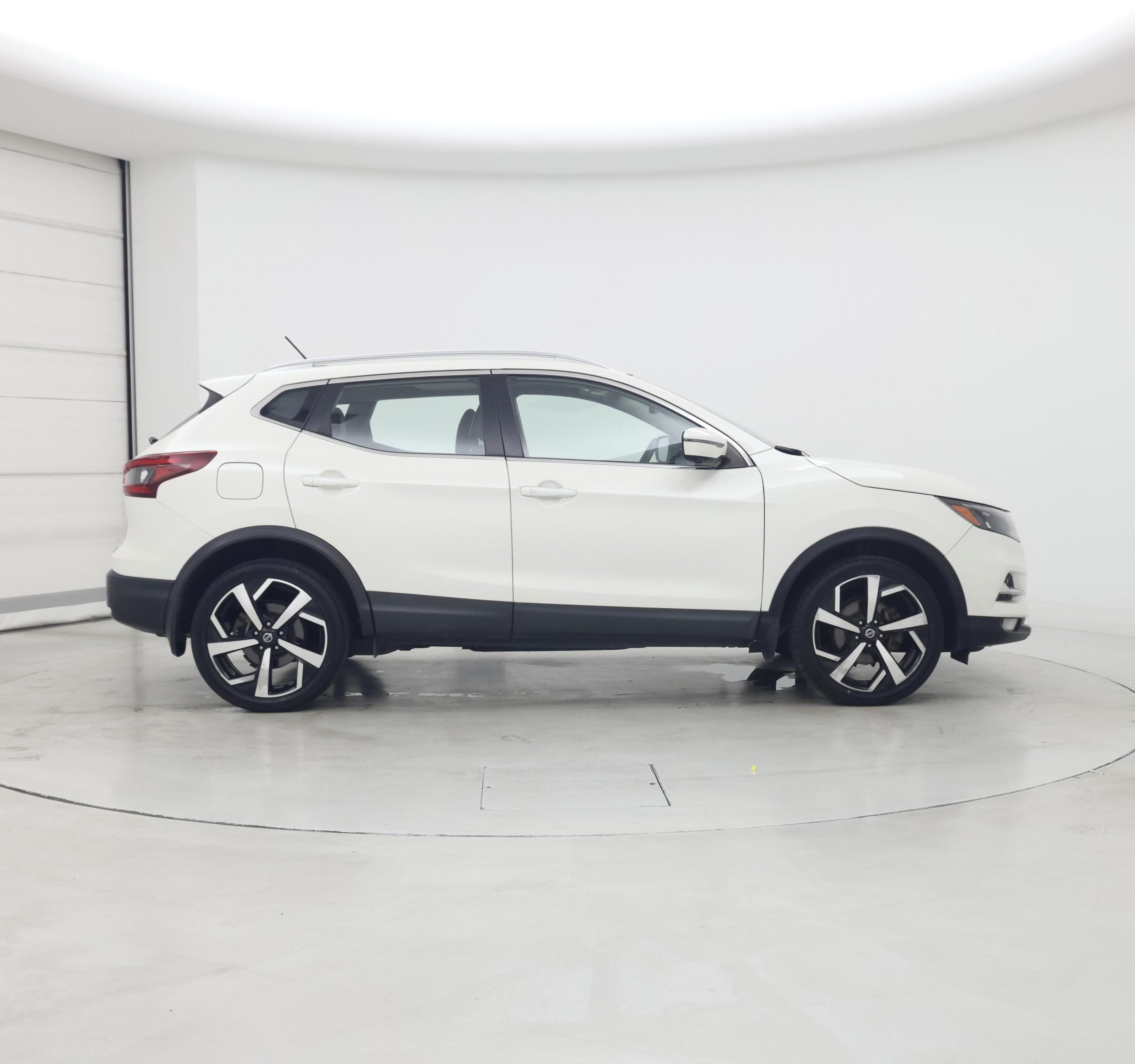 Thumbnail: 2020 Nissan Rogue Sport - 7