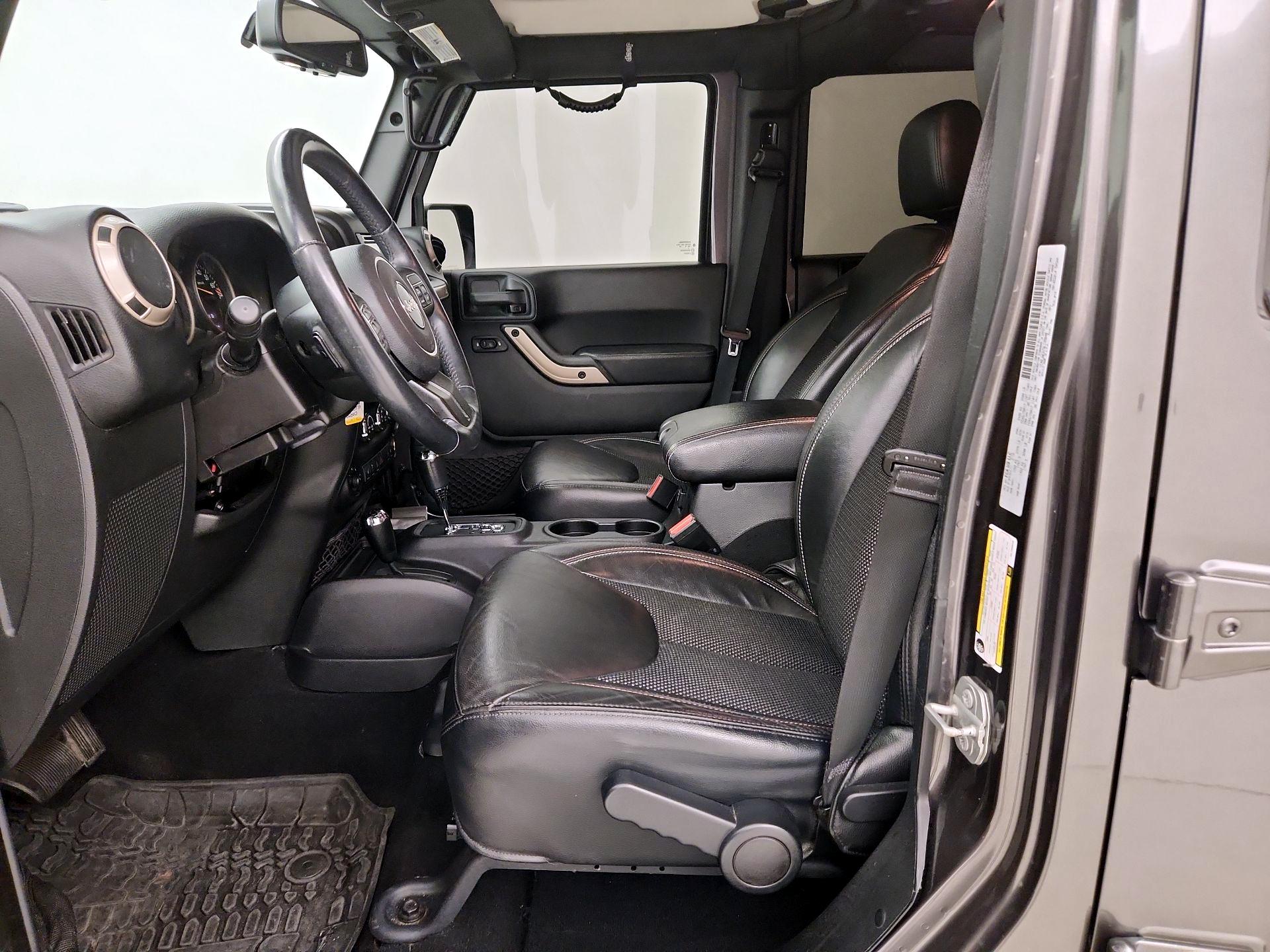 Thumbnail: 2016 Jeep Wrangler - 11