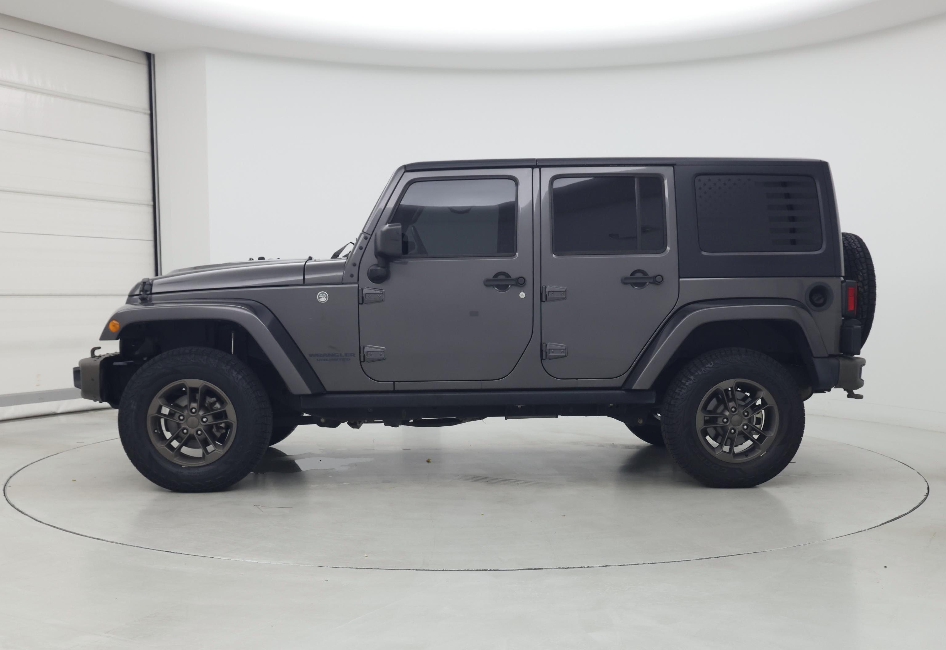 Thumbnail: 2016 Jeep Wrangler - 3
