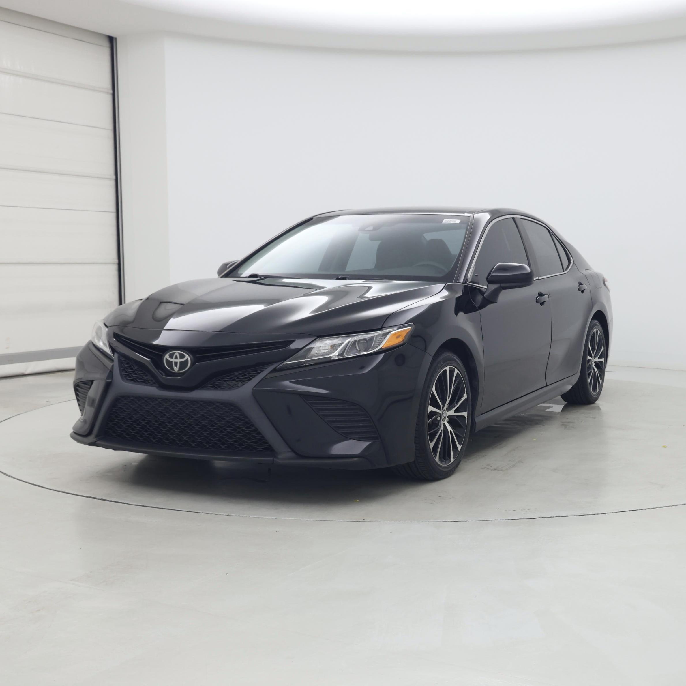 Thumbnail: 2020 Toyota Camry - 4