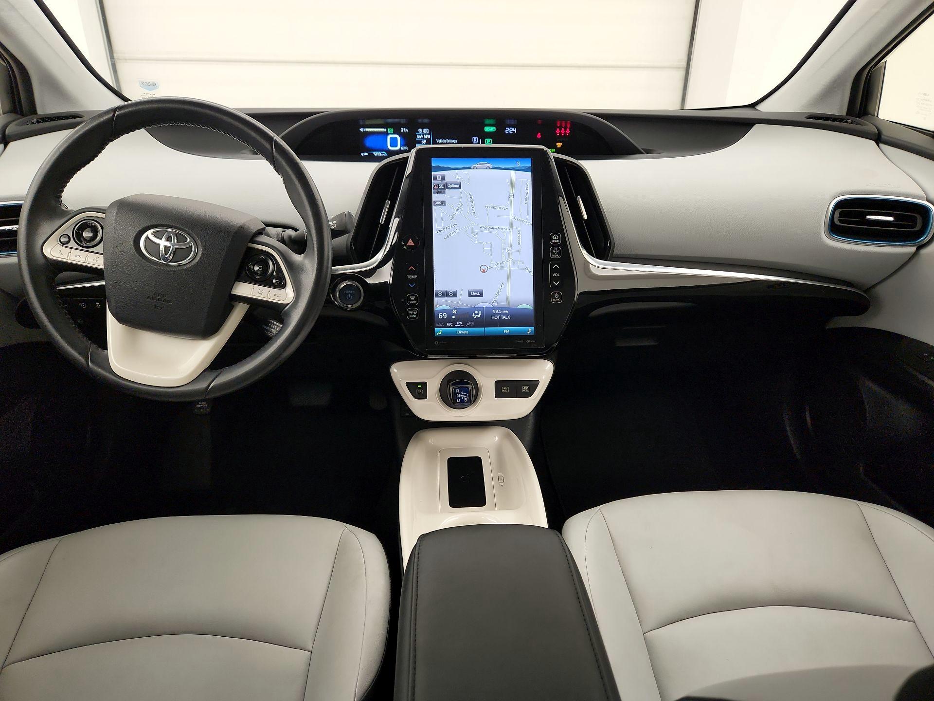 Thumbnail: 2018 Toyota Prius - 9