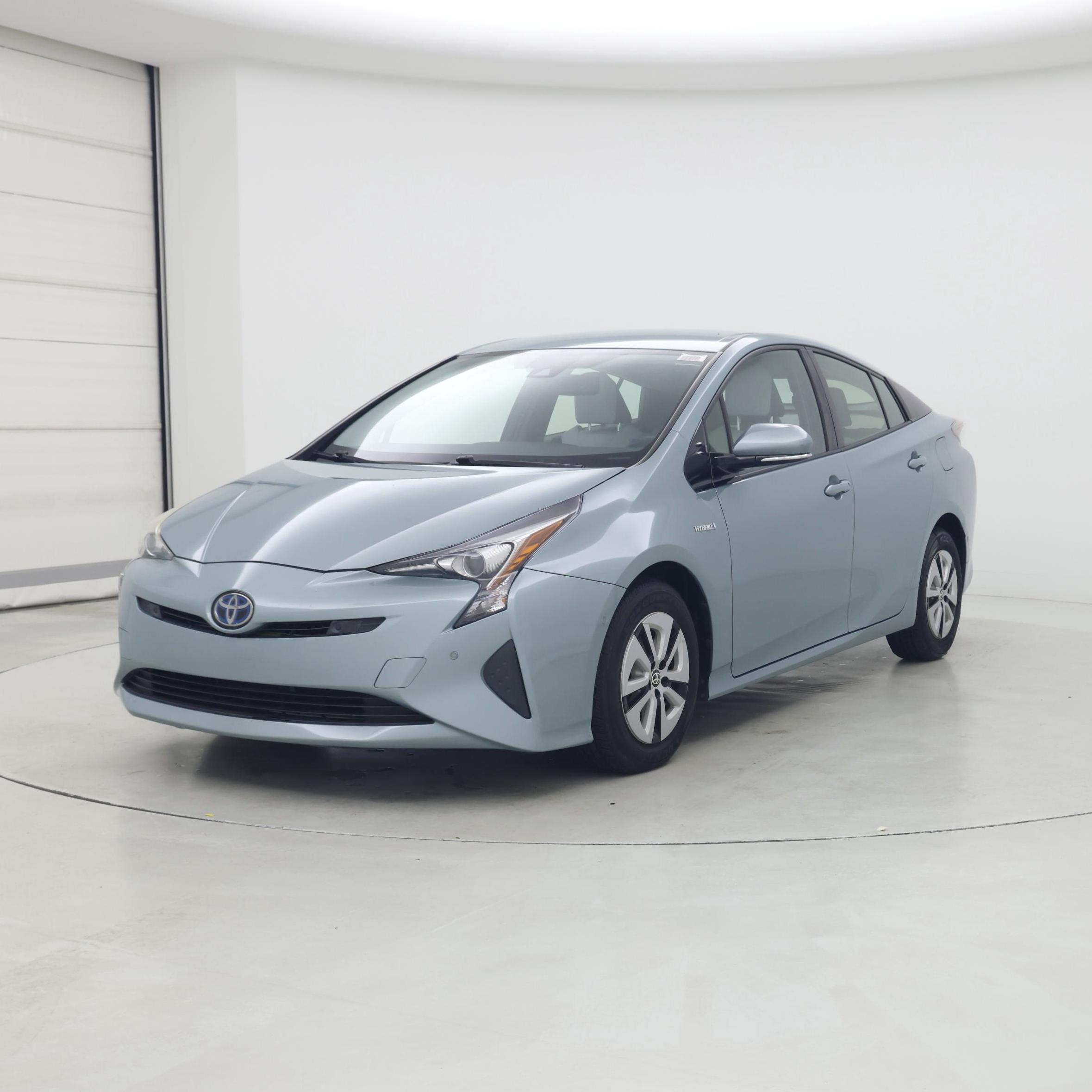 Thumbnail: 2018 Toyota Prius - 4