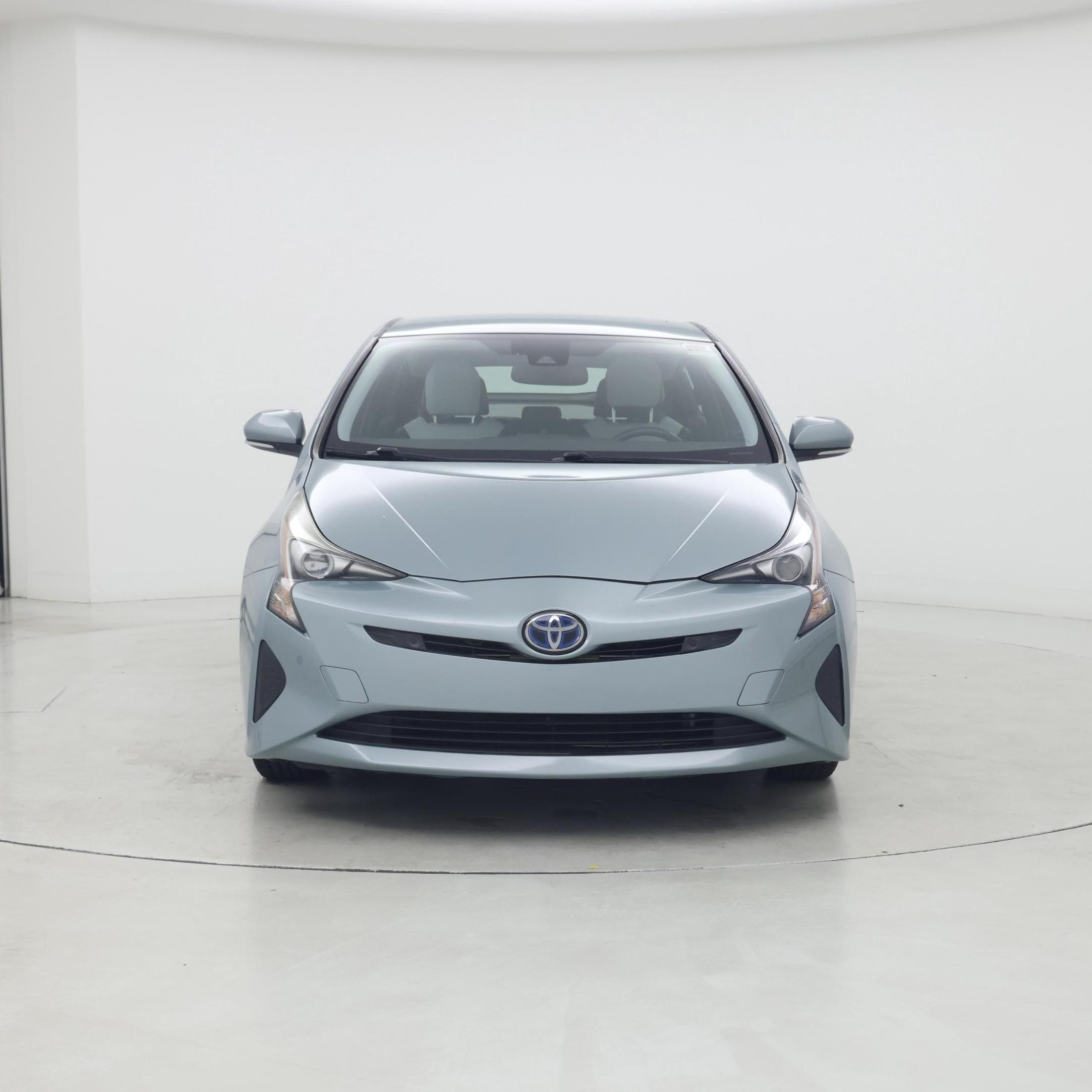 Thumbnail: 2018 Toyota Prius - 5