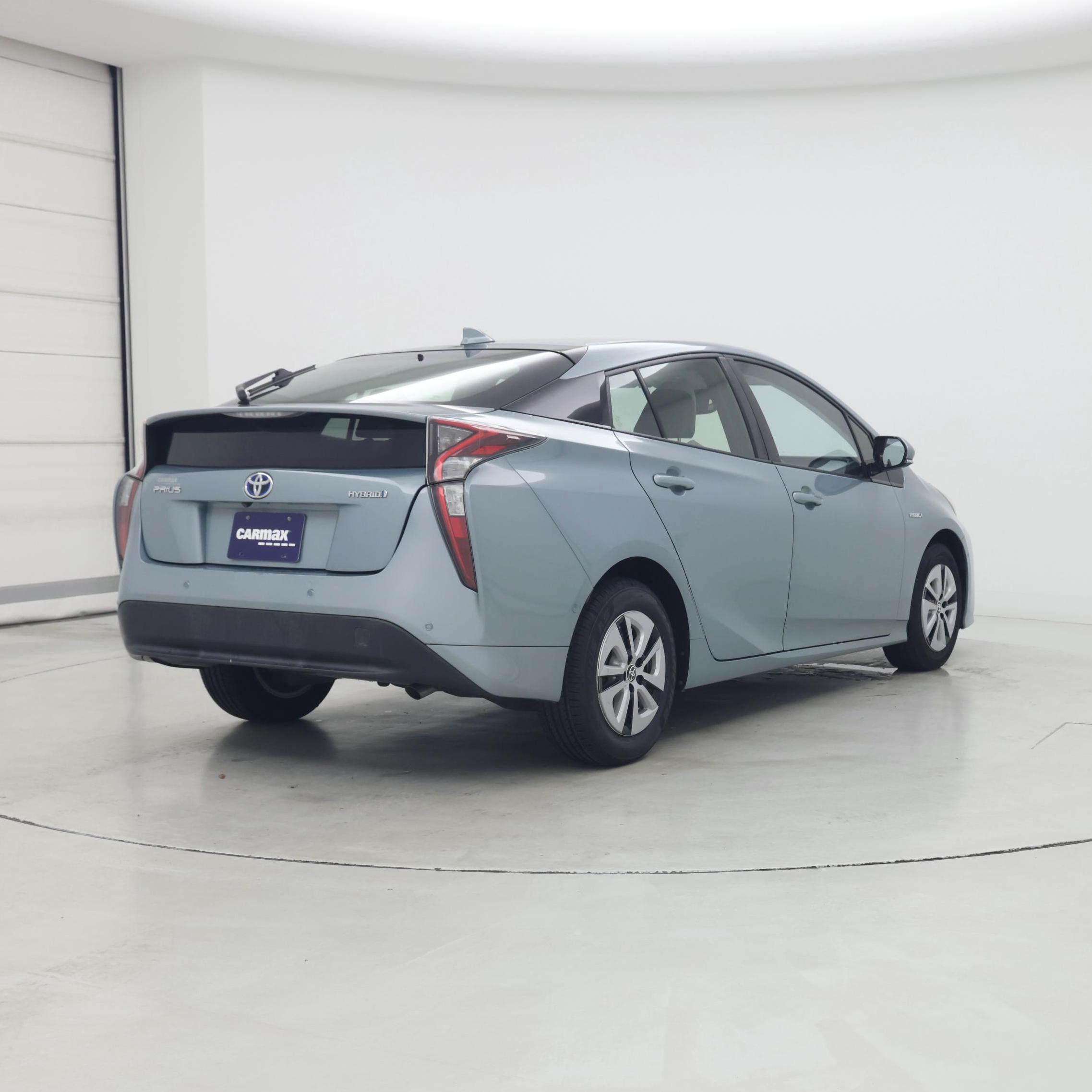 Thumbnail: 2018 Toyota Prius - 8