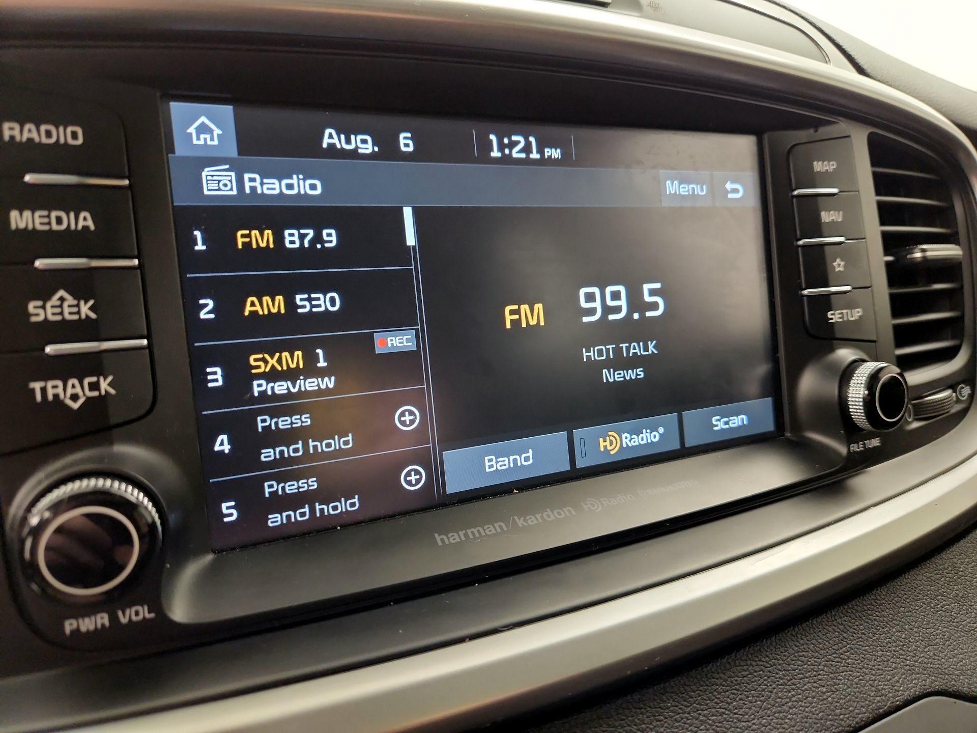 Thumbnail: 2019 Kia Sorento - 16