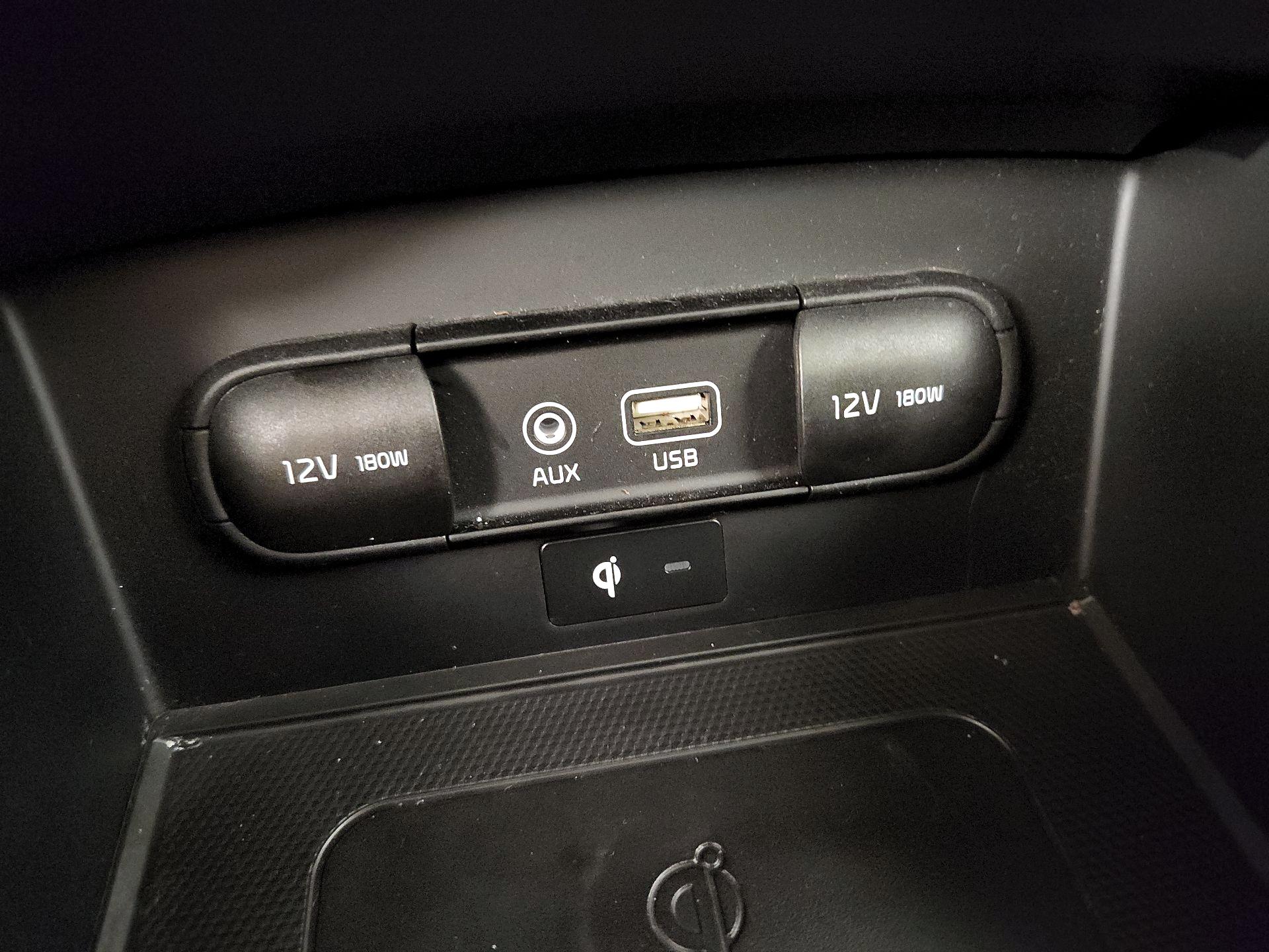 Thumbnail: 2019 Kia Sorento - 19