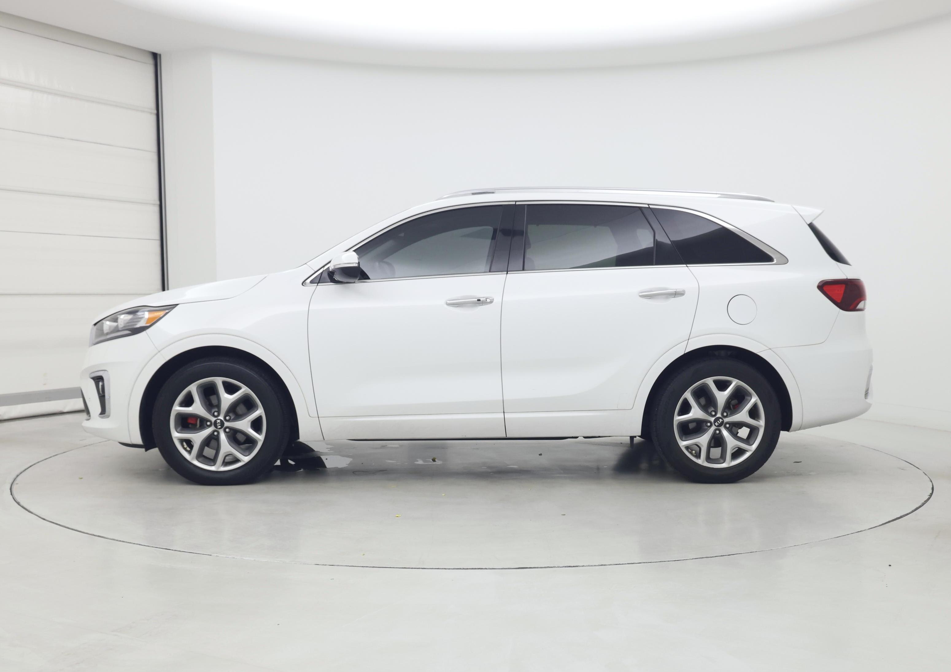 Thumbnail: 2019 Kia Sorento - 3