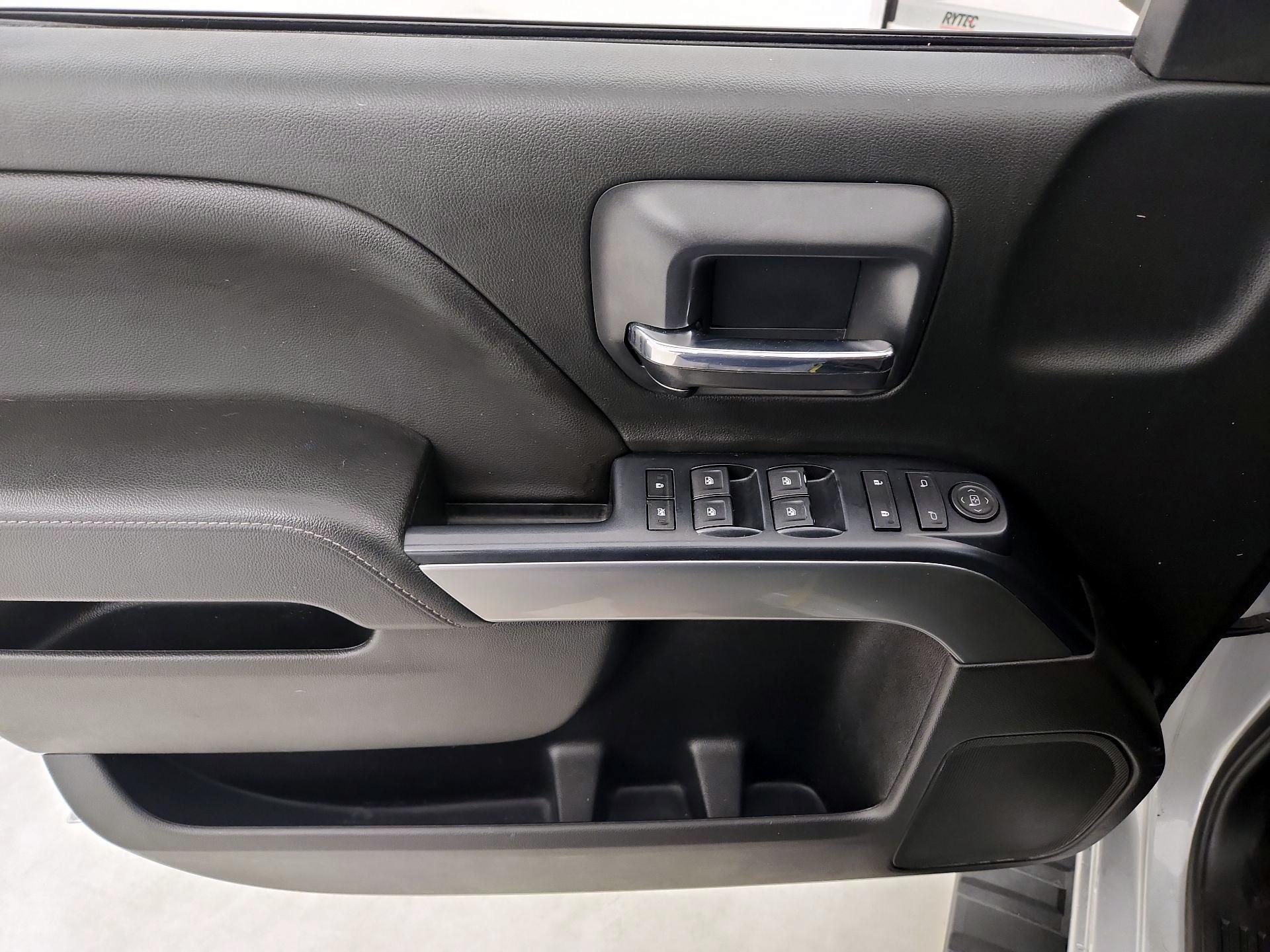 Thumbnail: 2018 Chevrolet Silverado 1500 - 12