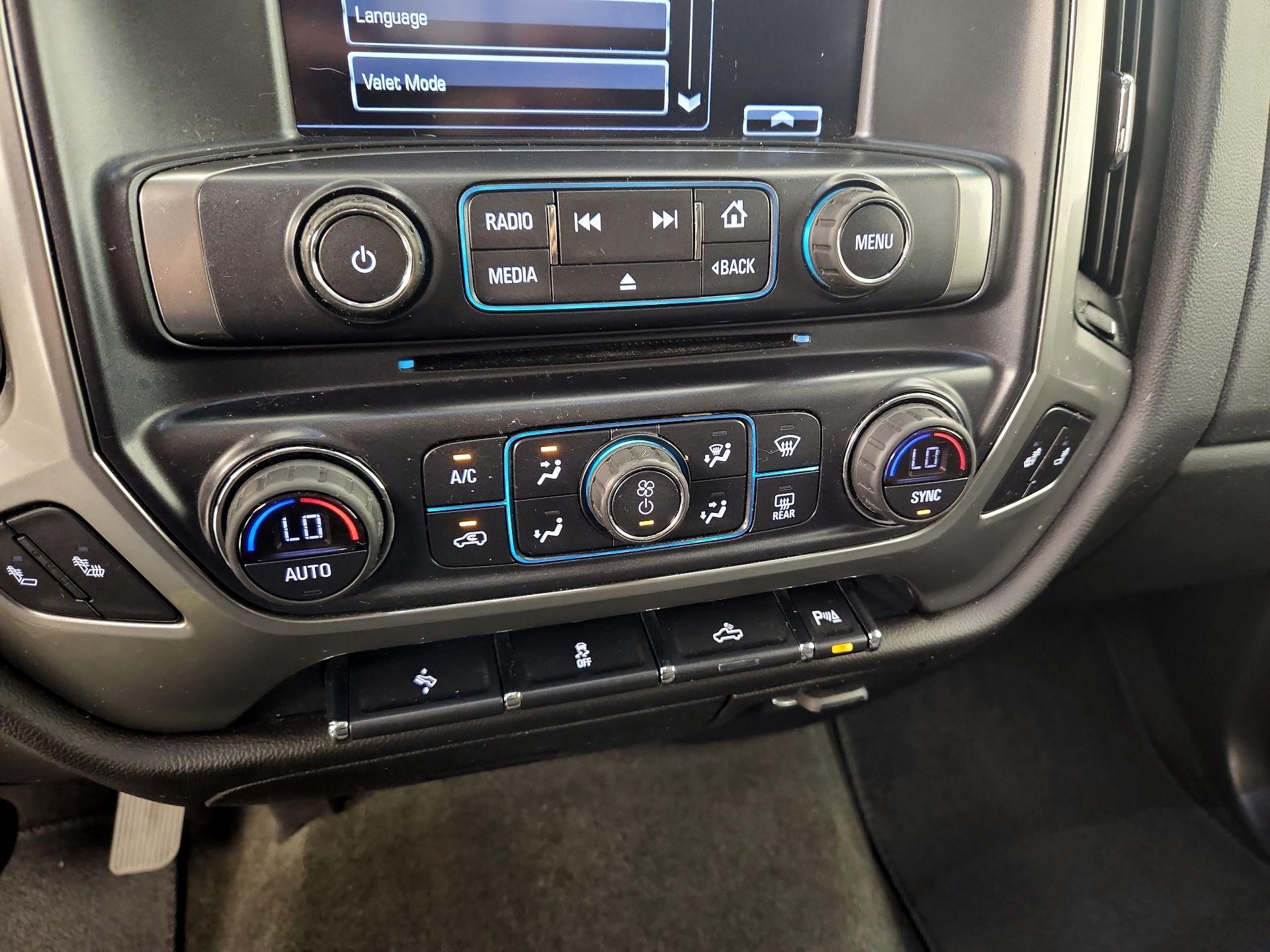 Thumbnail: 2018 Chevrolet Silverado 1500 - 16
