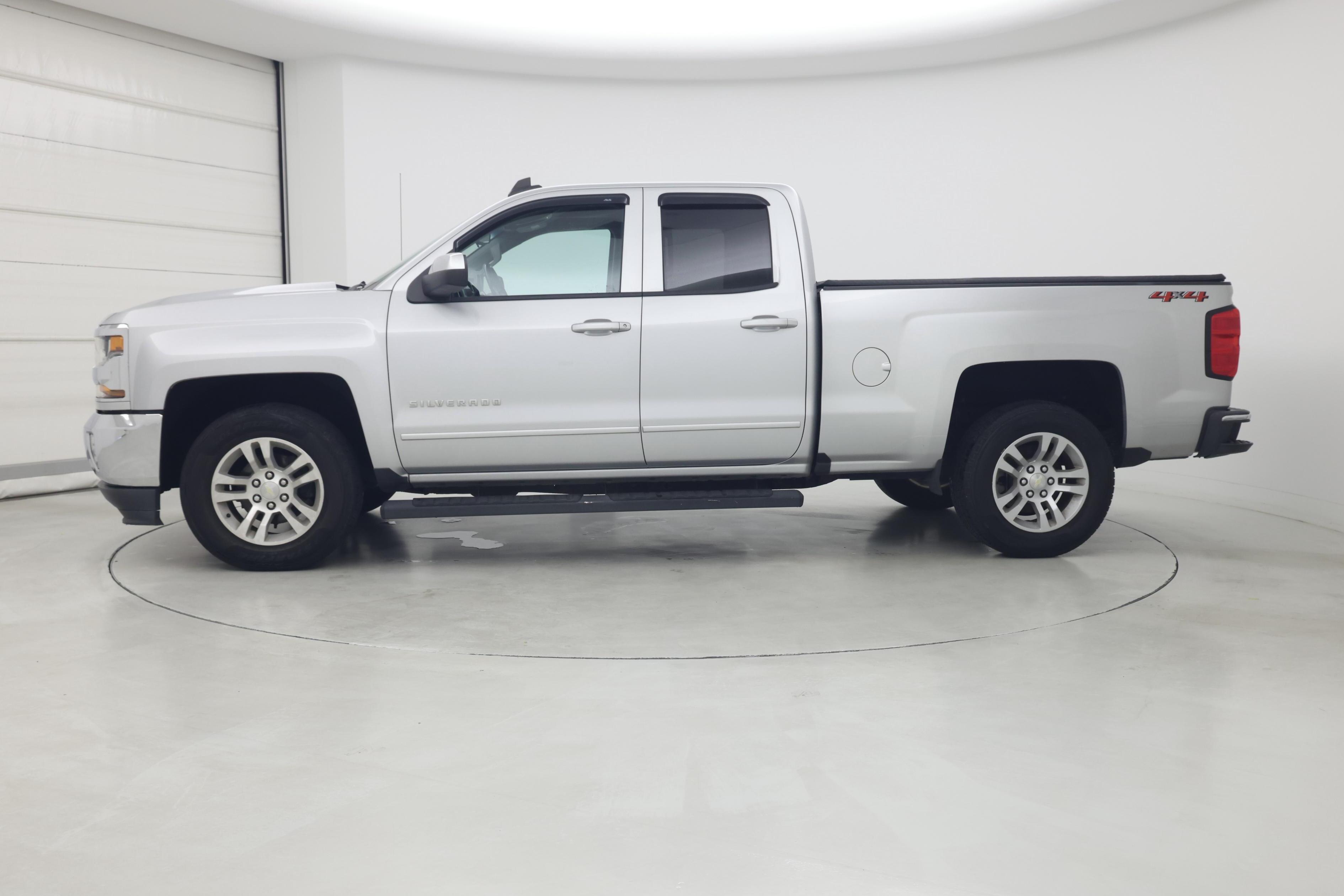 Thumbnail: 2018 Chevrolet Silverado 1500 - 3