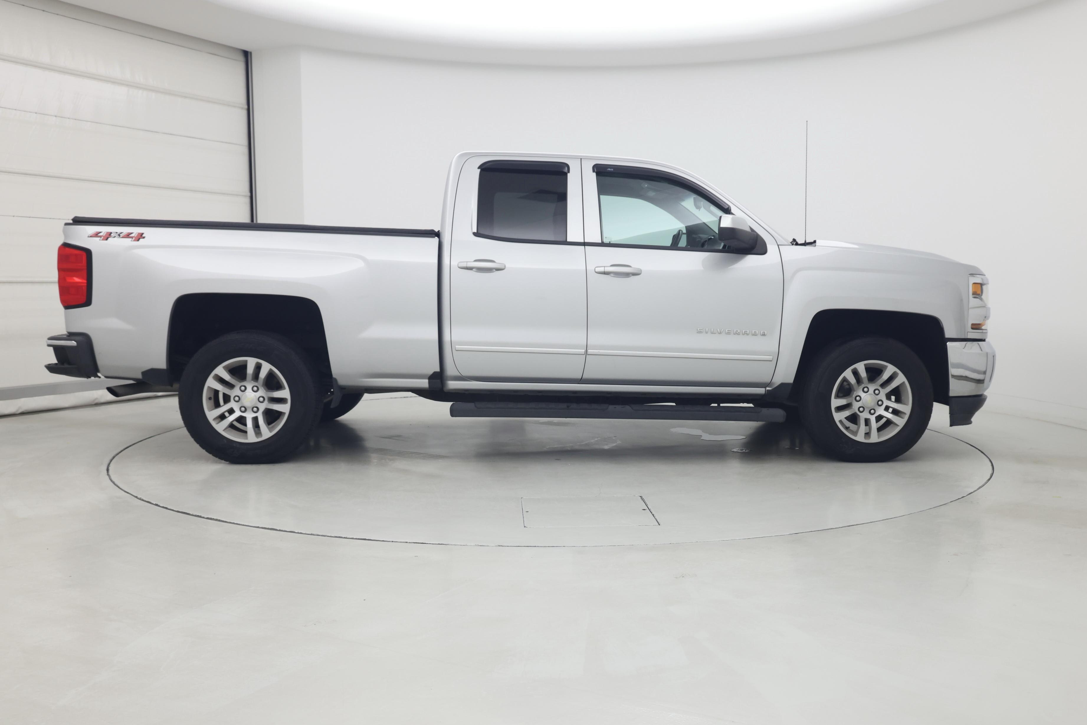 Thumbnail: 2018 Chevrolet Silverado 1500 - 7