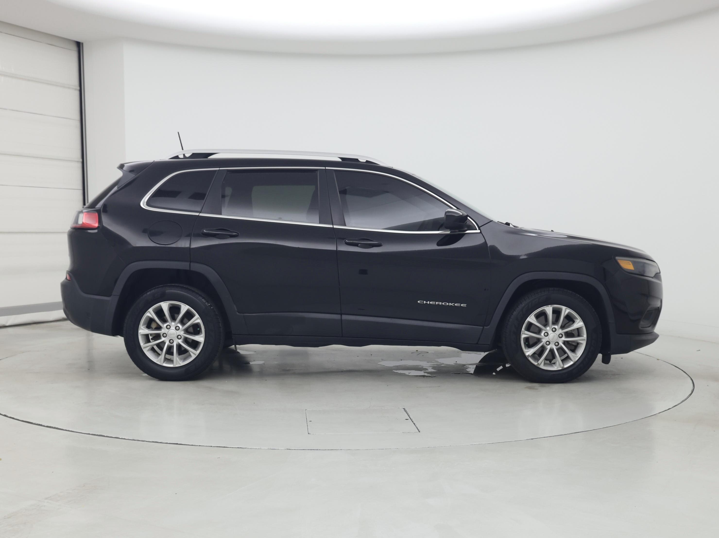 Thumbnail: 2019 Jeep Cherokee - 7