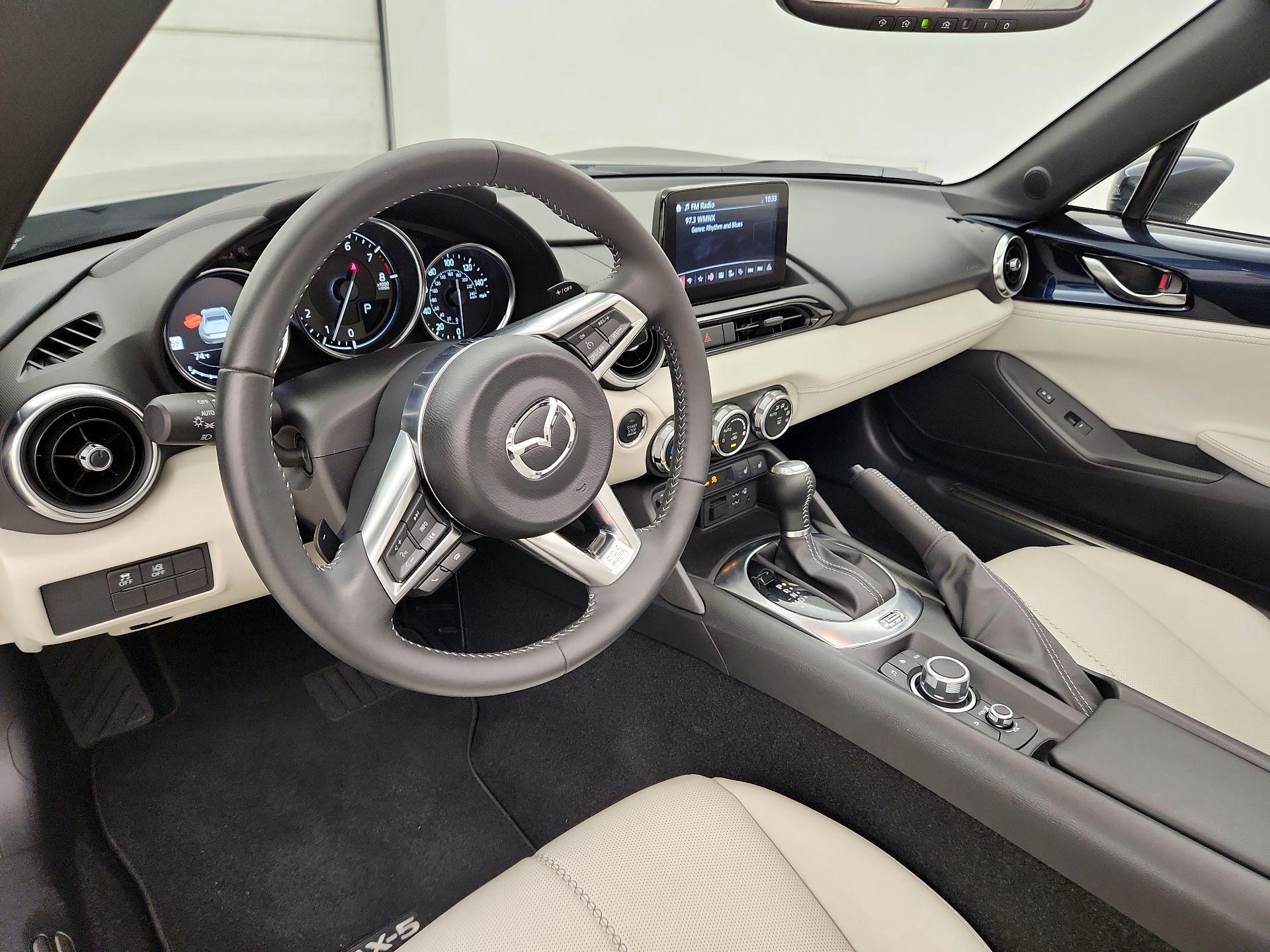 Thumbnail: 2021 Mazda MX-5 Miata - 9