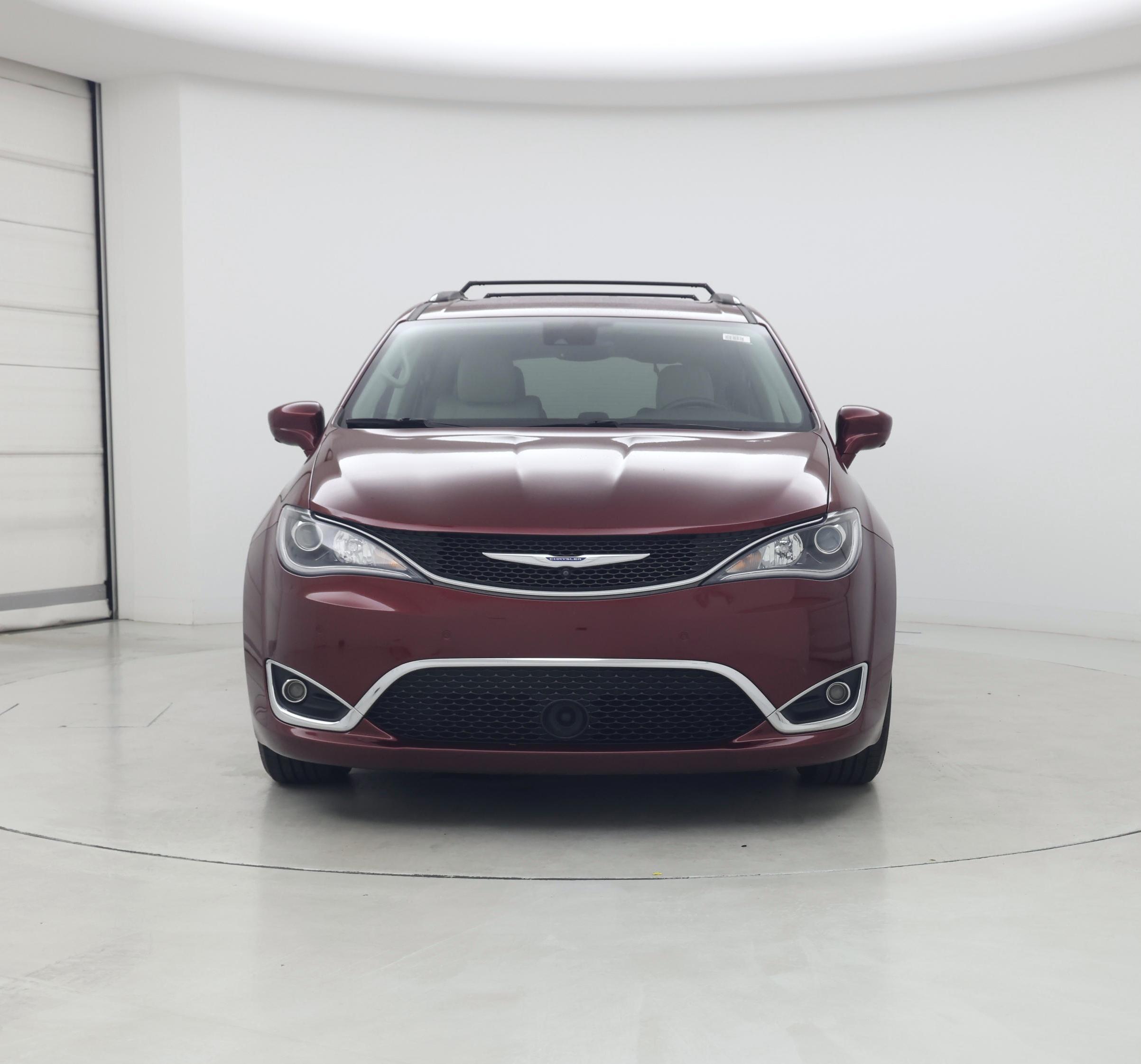 Thumbnail: 2017 Chrysler Pacifica - 5