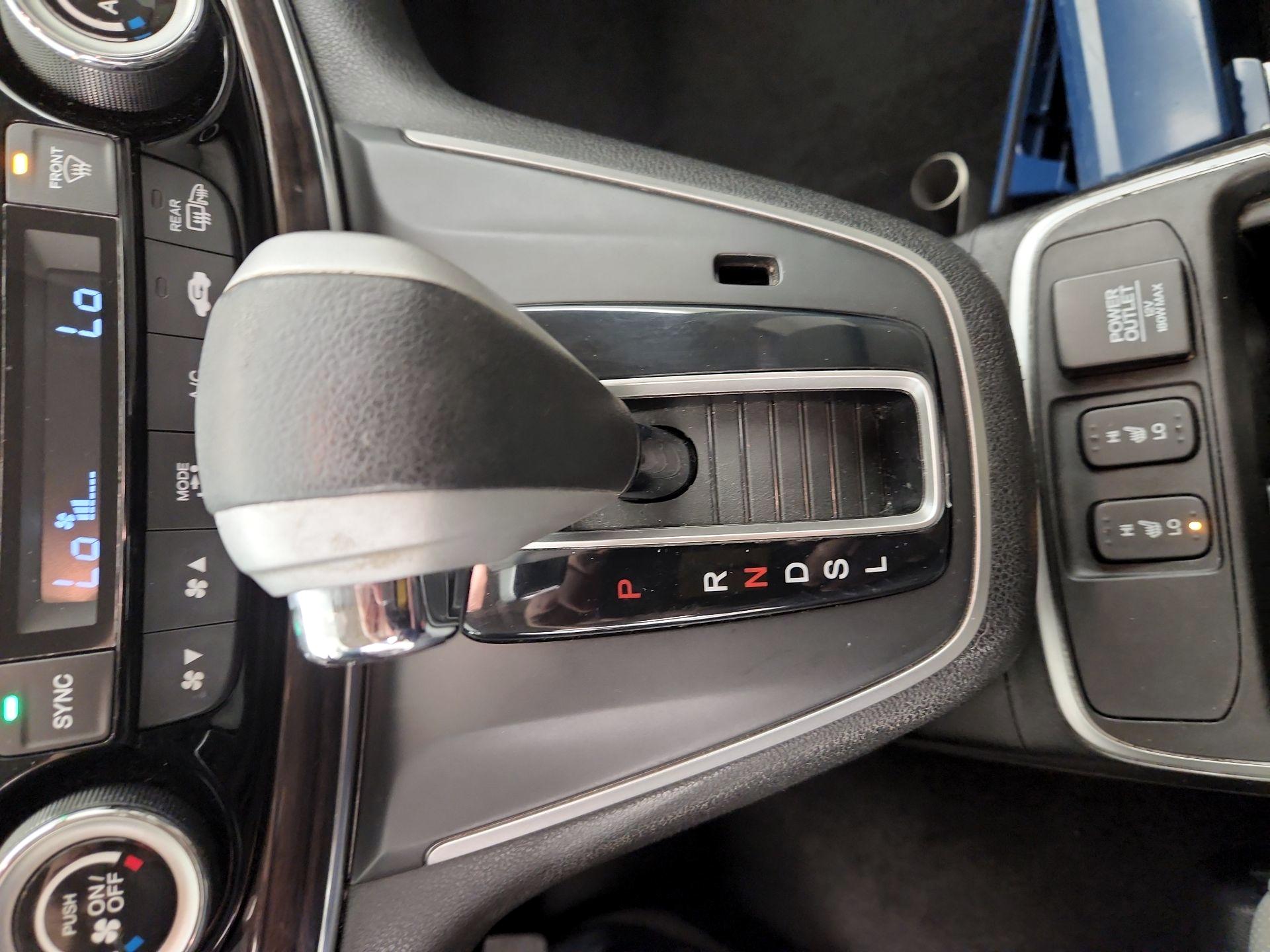 Thumbnail: 2015 Honda CR-V - 17