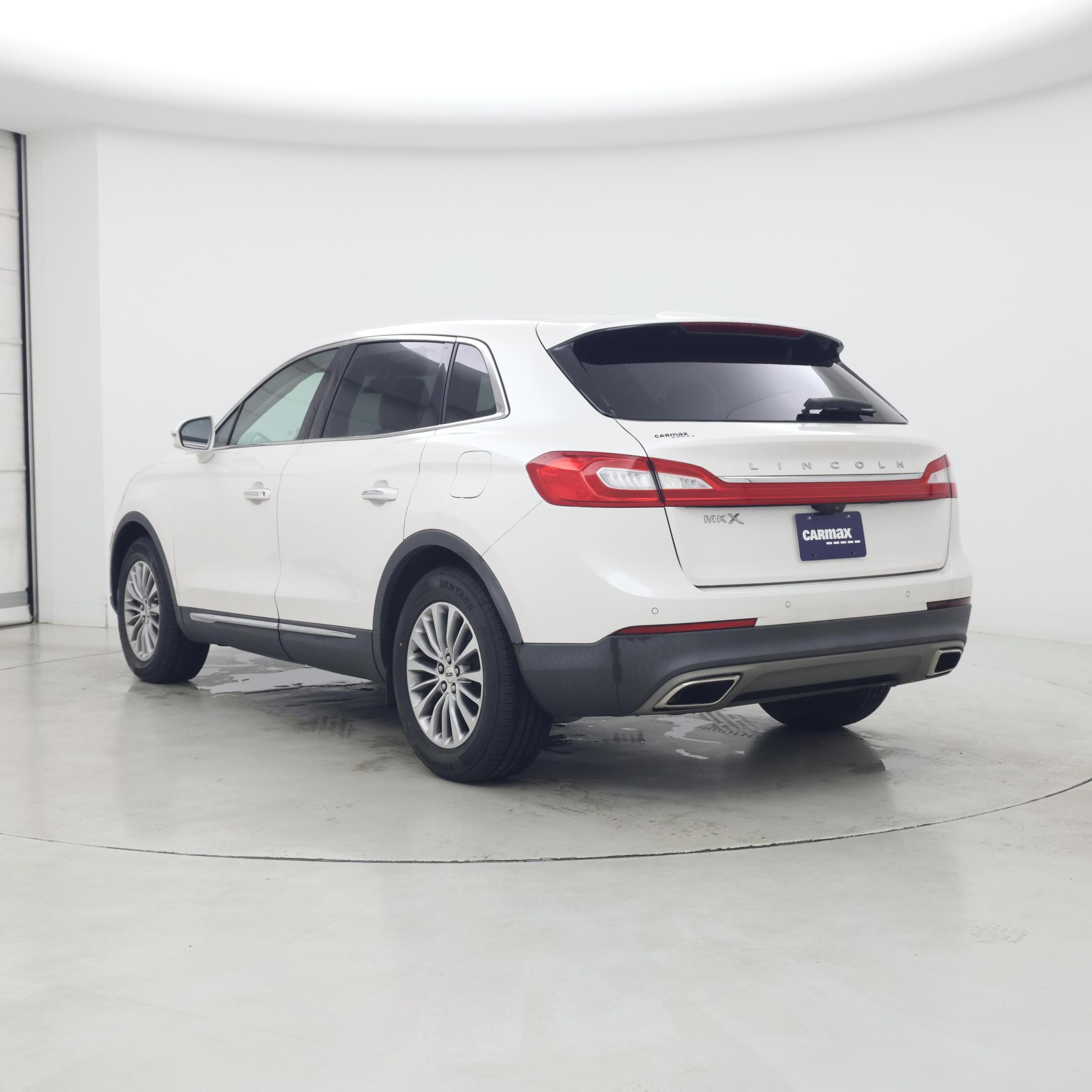 Thumbnail: 2018 Lincoln MKX - 2