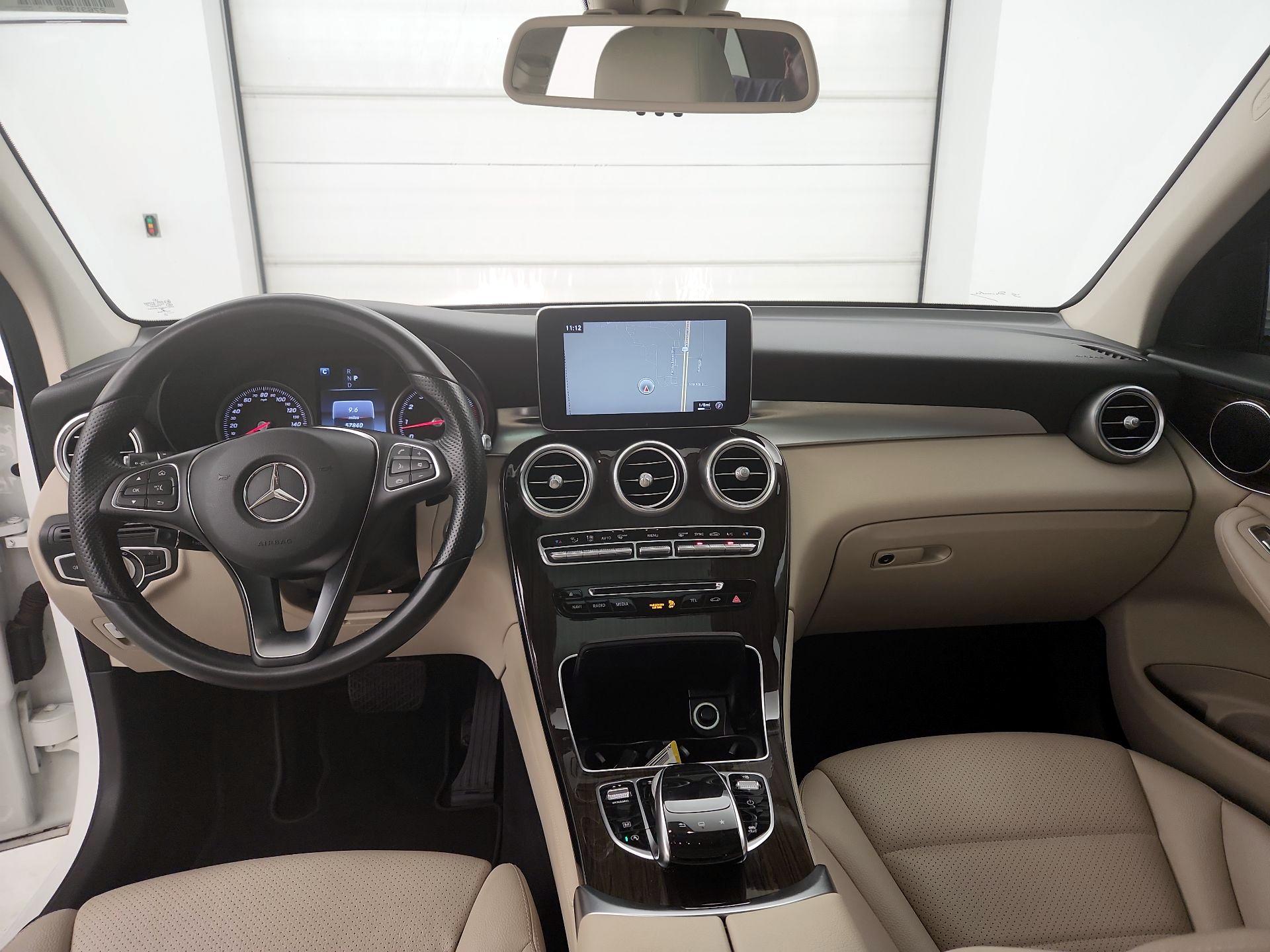 Thumbnail: 2016 Mercedes-Benz GLC - 9