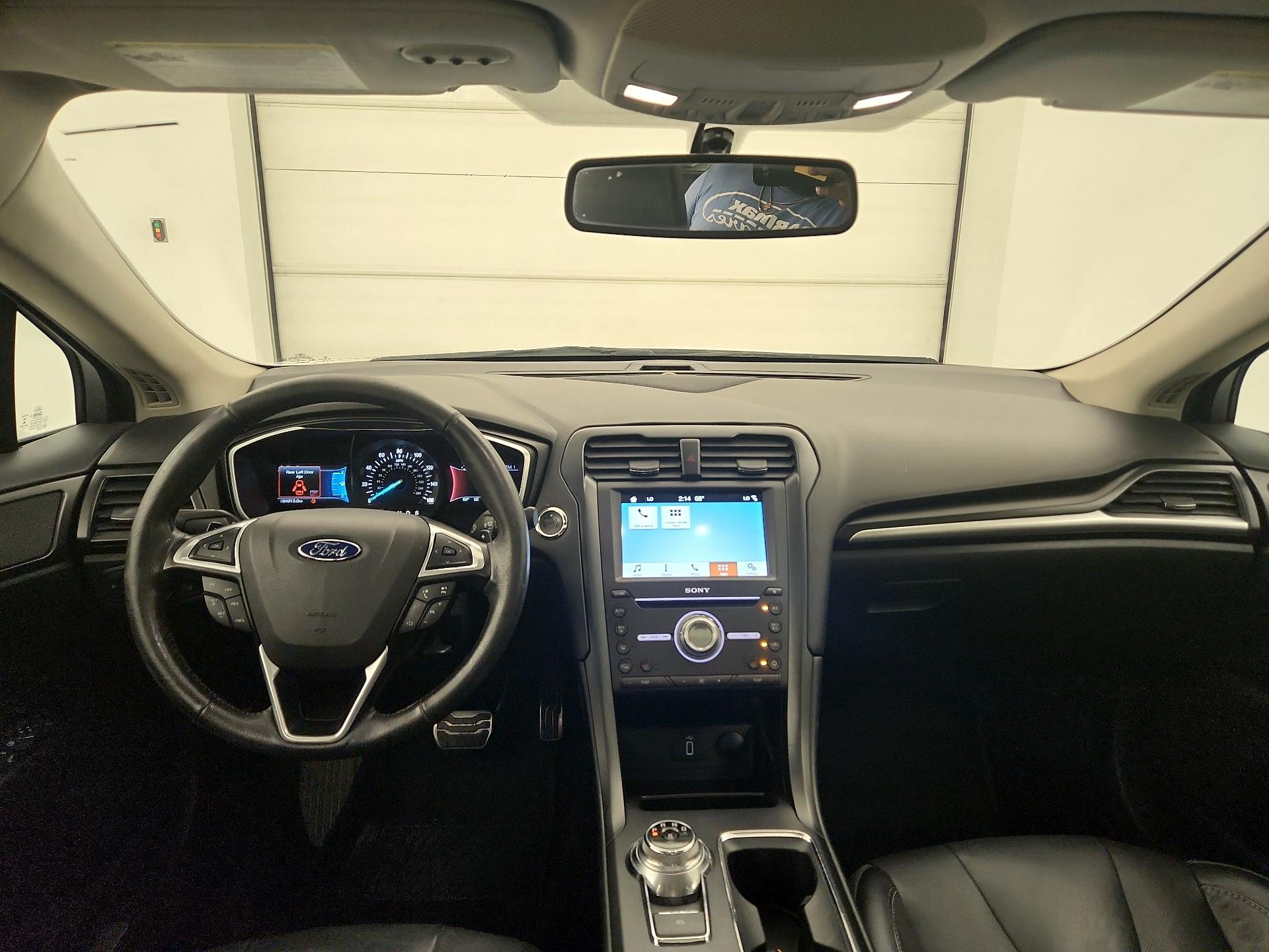 Thumbnail: 2017 Ford Fusion - 9