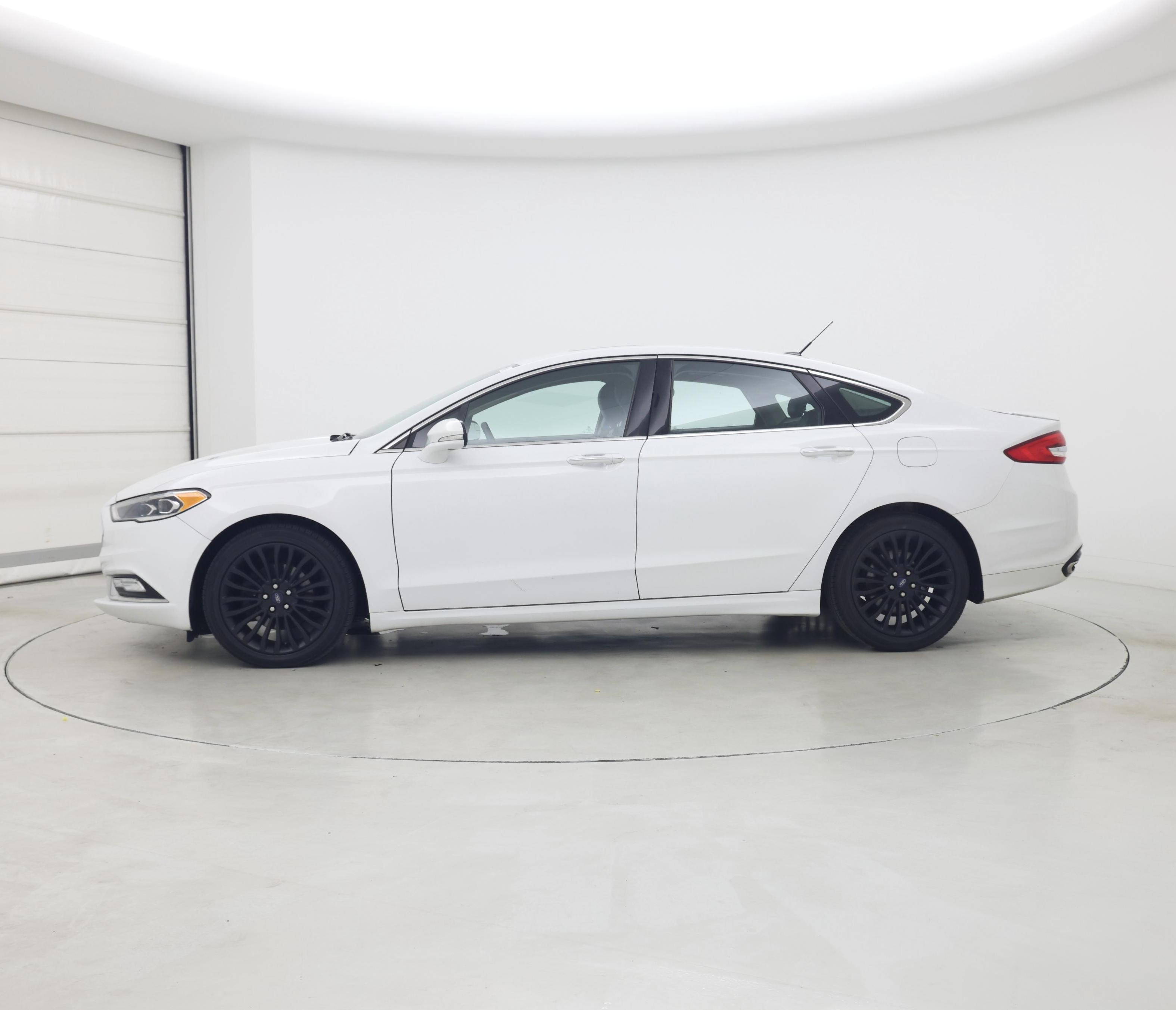 Thumbnail: 2017 Ford Fusion - 3