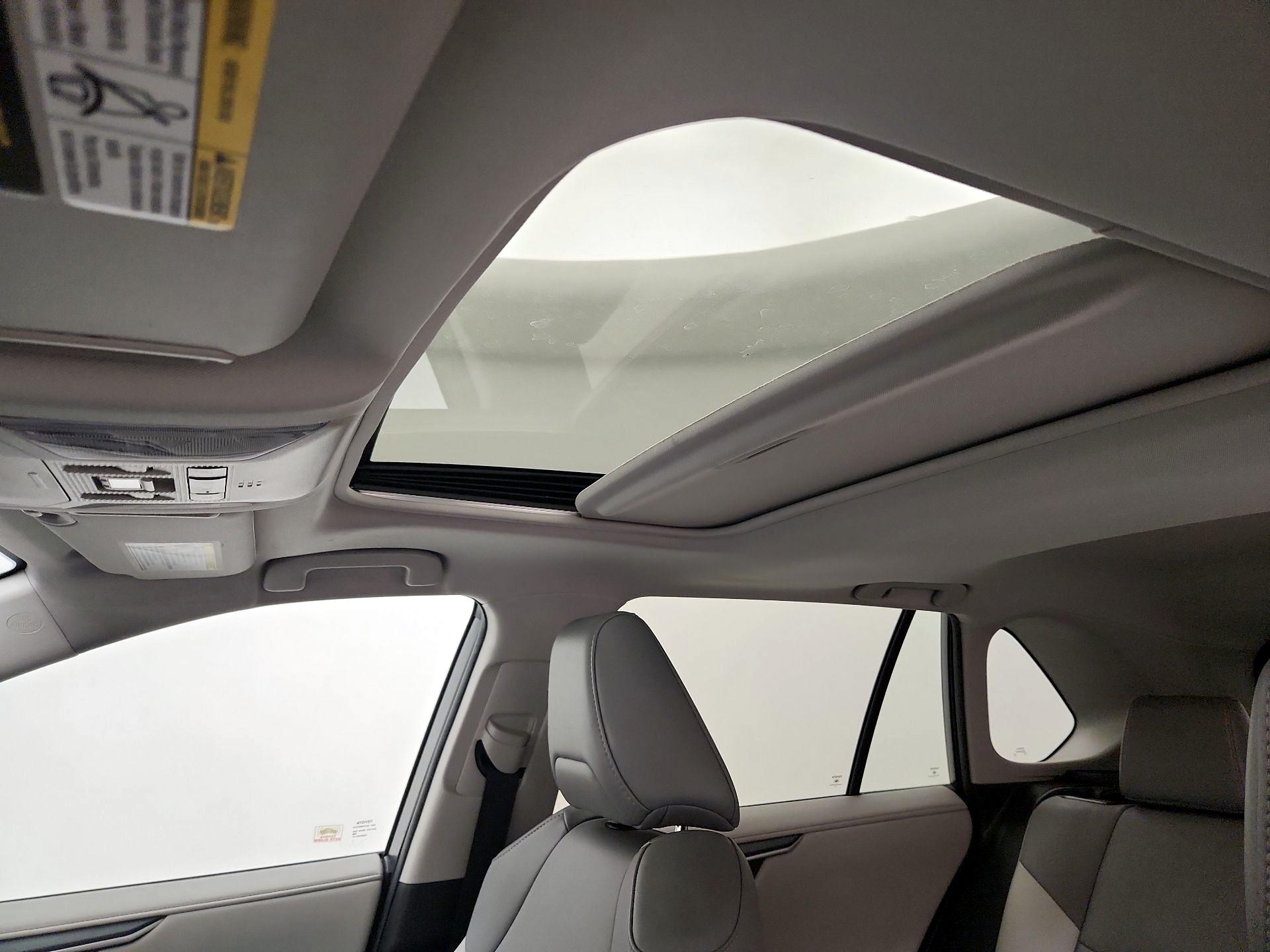 Thumbnail: 2020 Toyota RAV4 - 20