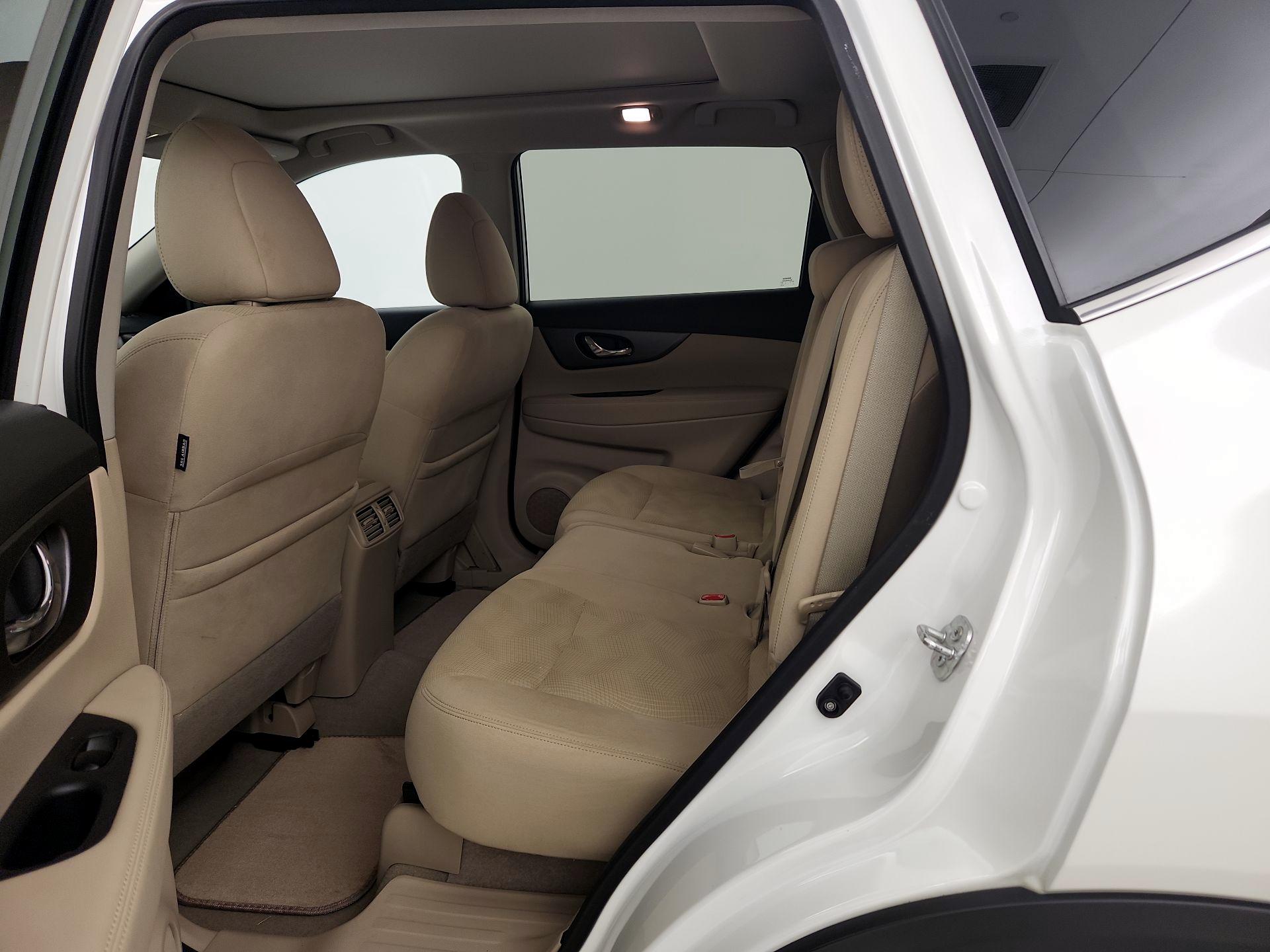 Thumbnail: 2015 Nissan Rogue - 20