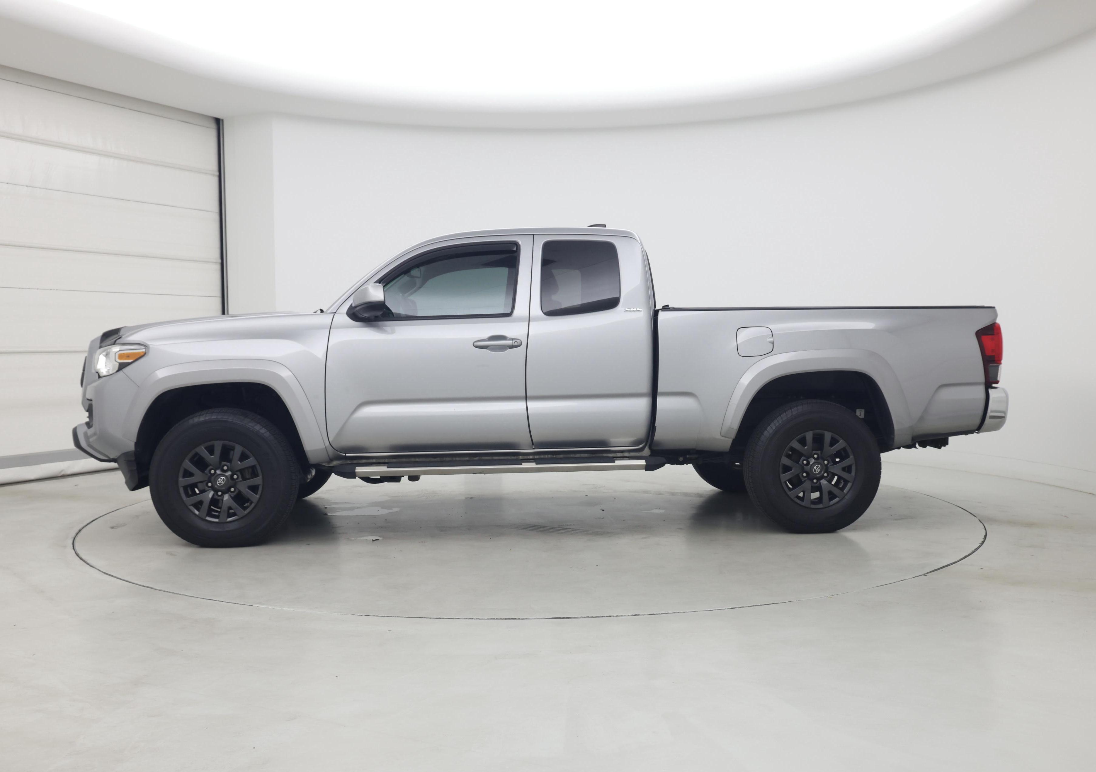 Thumbnail: 2020 Toyota Tacoma - 3