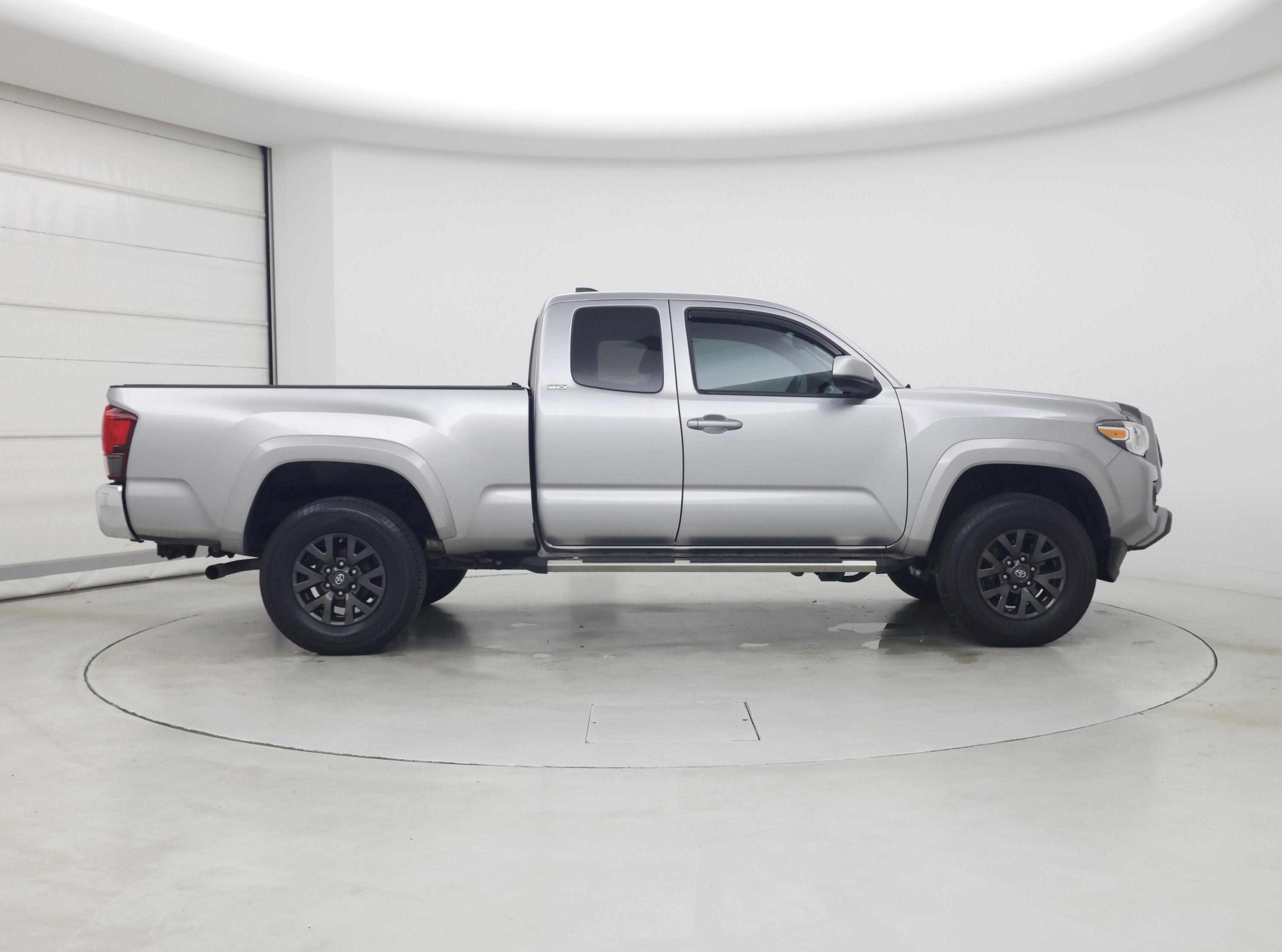 Thumbnail: 2020 Toyota Tacoma - 7