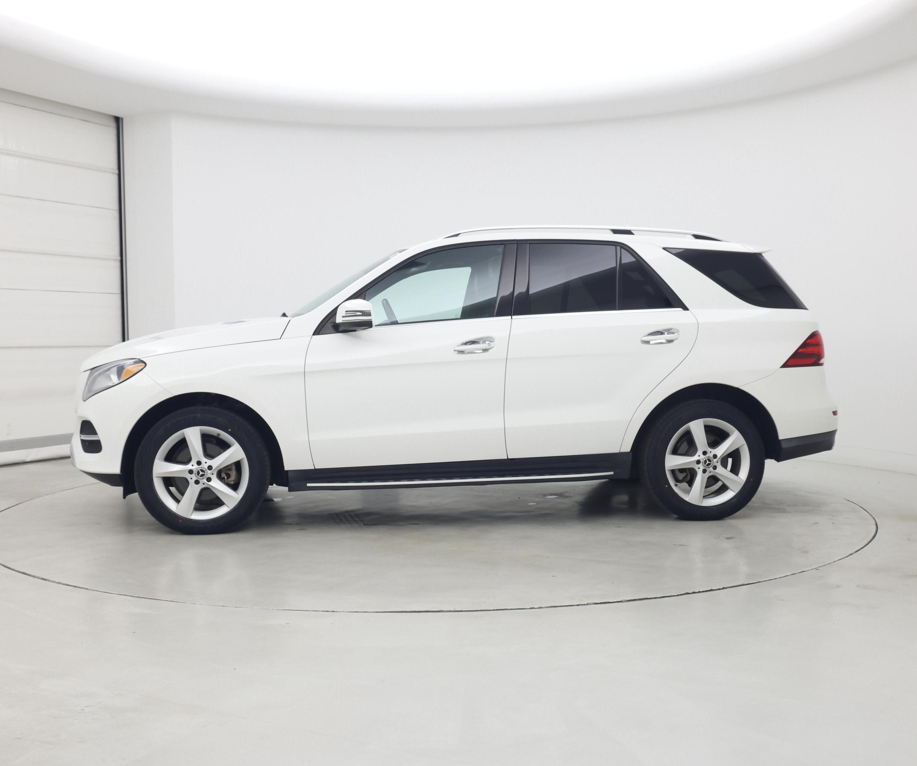Thumbnail: 2018 Mercedes-Benz GLE - 3