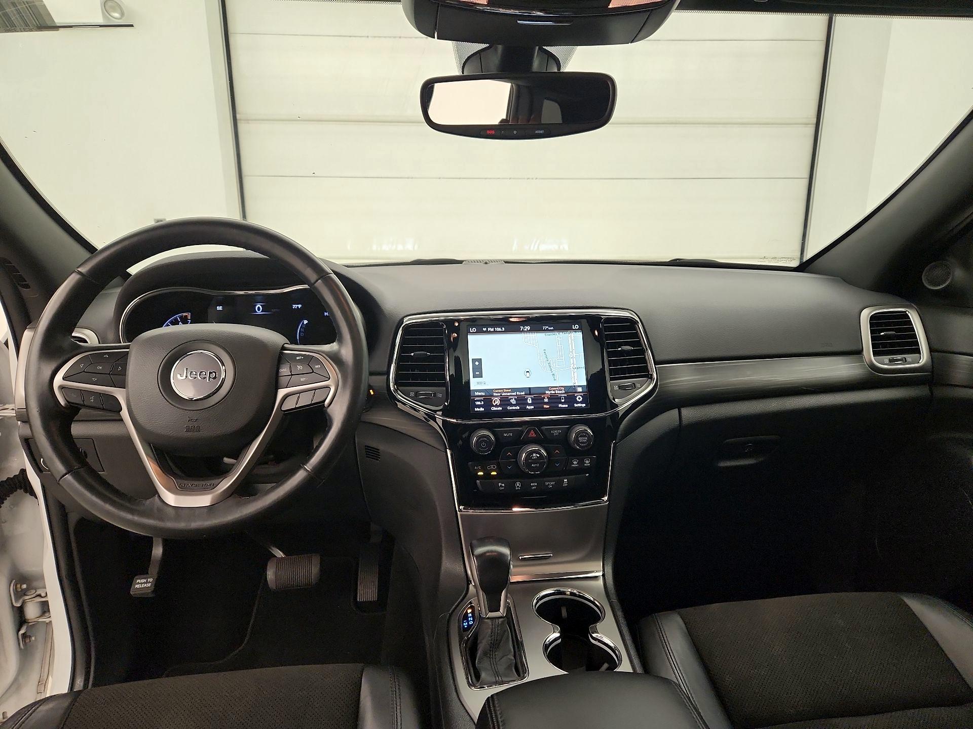 Thumbnail: 2020 Jeep Grand Cherokee - 9