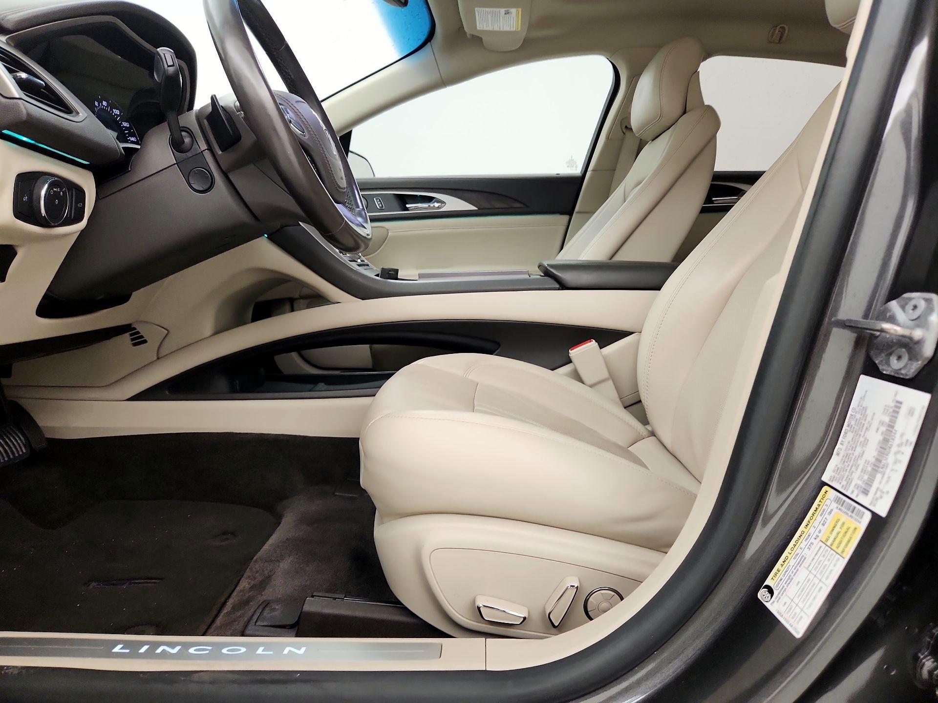 Thumbnail: 2018 Lincoln MKZ - 11