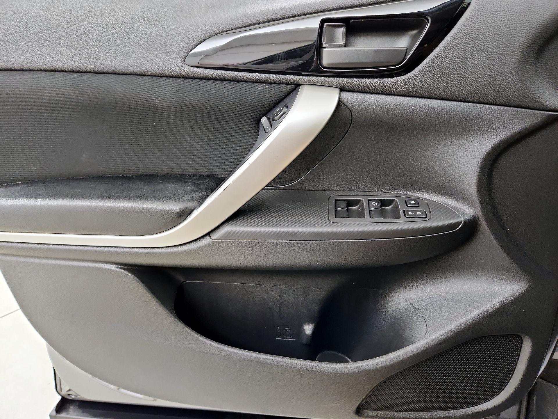 Thumbnail: 2019 Mitsubishi Eclipse Cross - 12