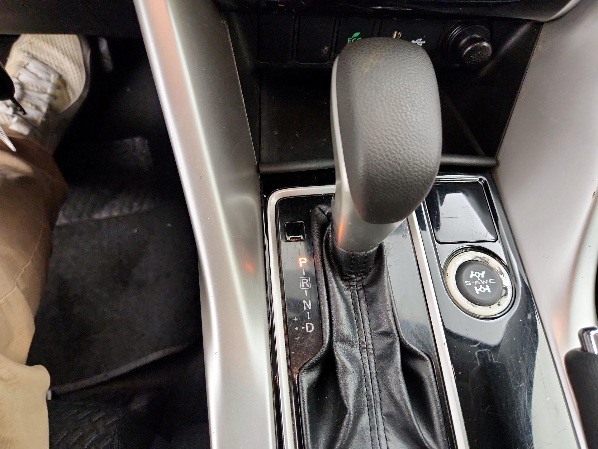 Thumbnail: 2019 Mitsubishi Eclipse Cross - 17