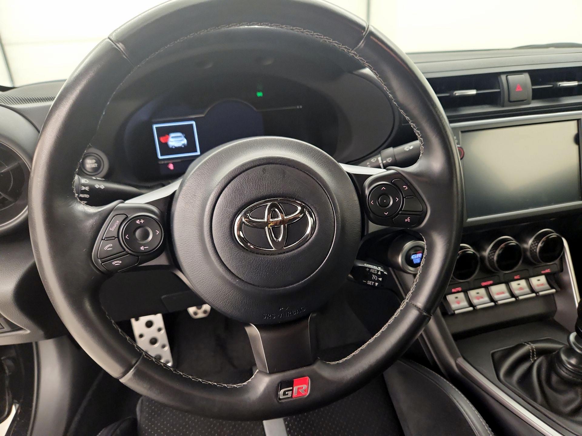 Thumbnail: 2023 Toyota GR86 - 10