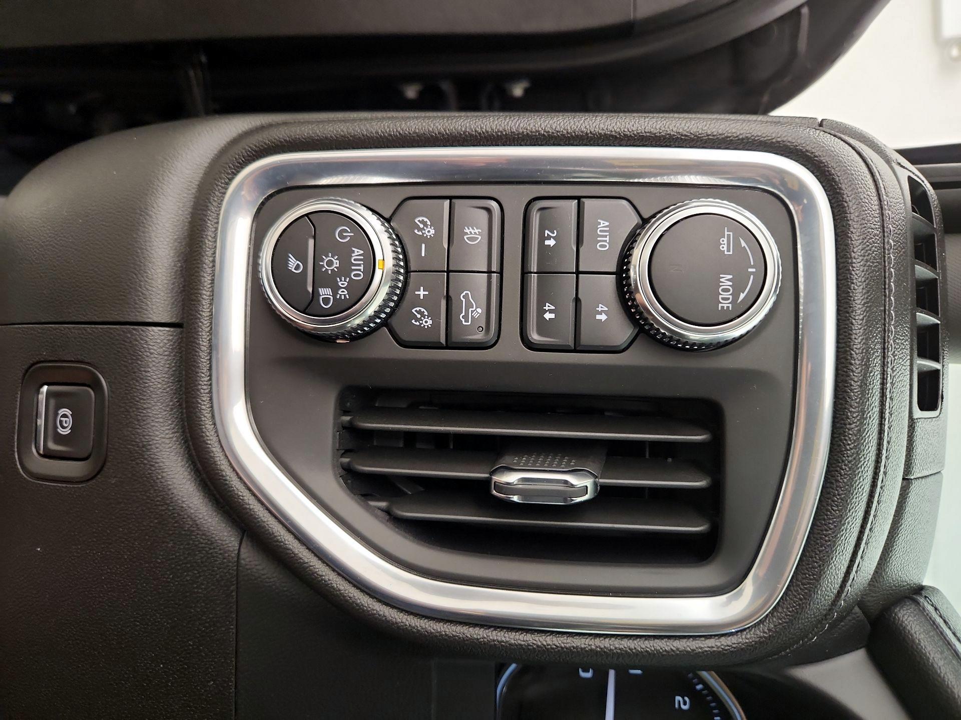 Thumbnail: 2021 GMC Sierra 1500 - 13