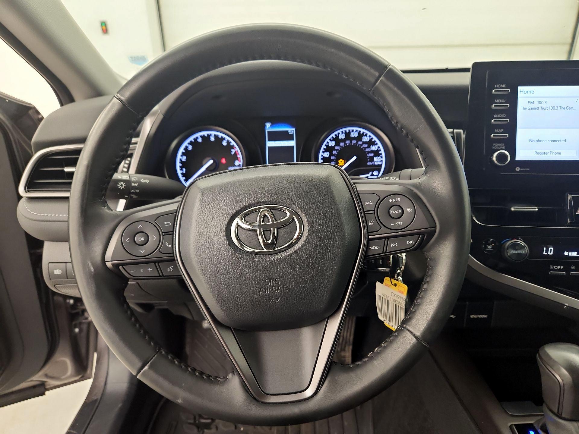 Thumbnail: 2022 Toyota Camry - 10