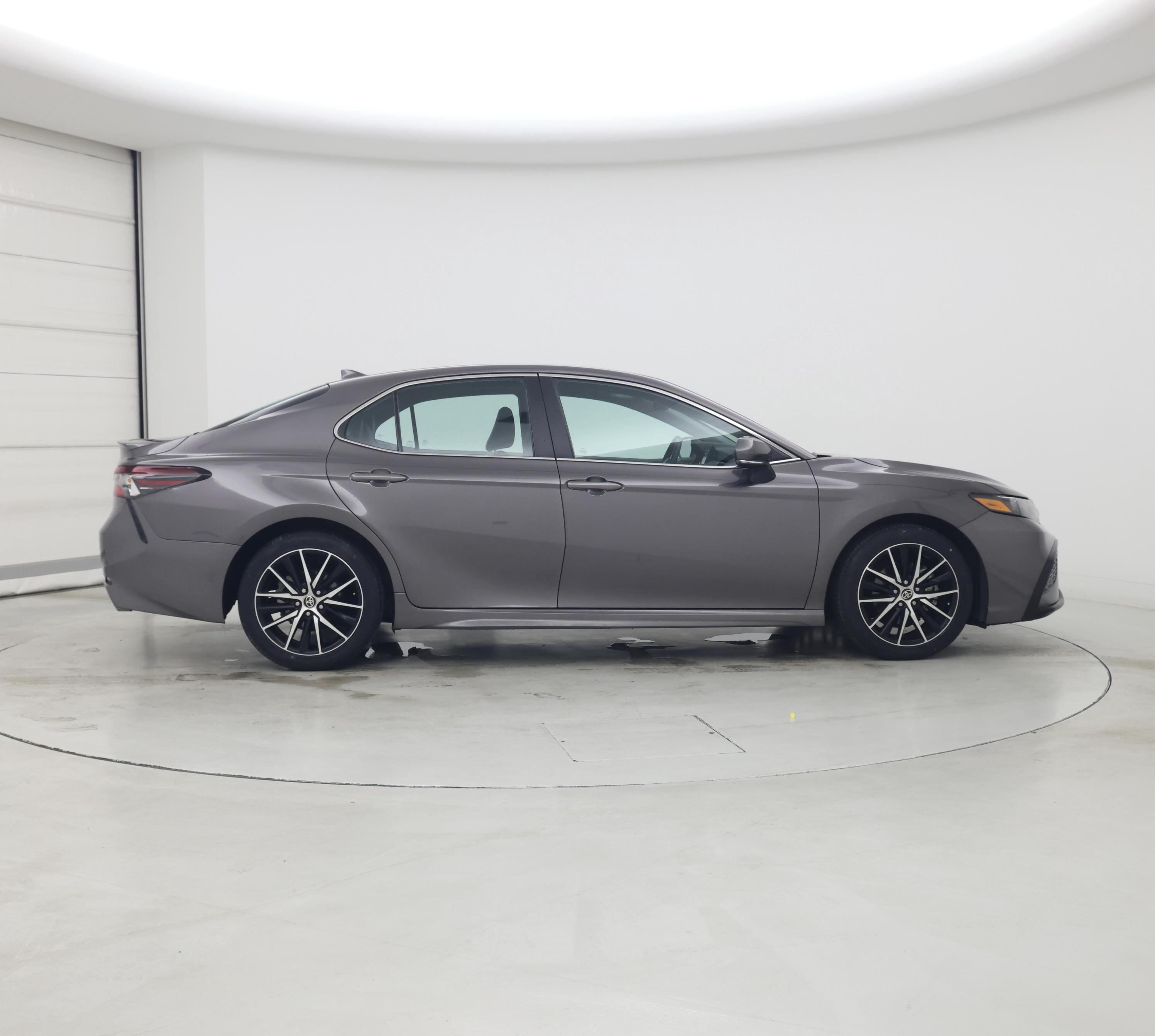 Thumbnail: 2022 Toyota Camry - 7