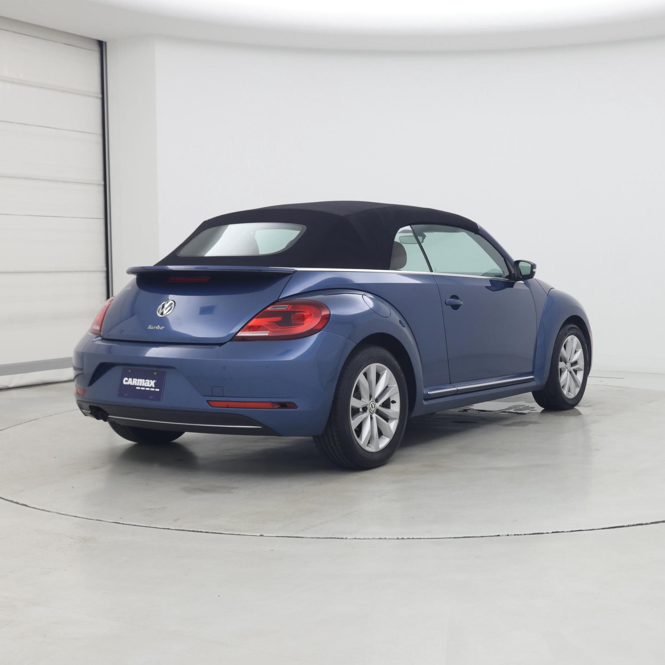 Thumbnail: 2017 Volkswagen Beetle - 8