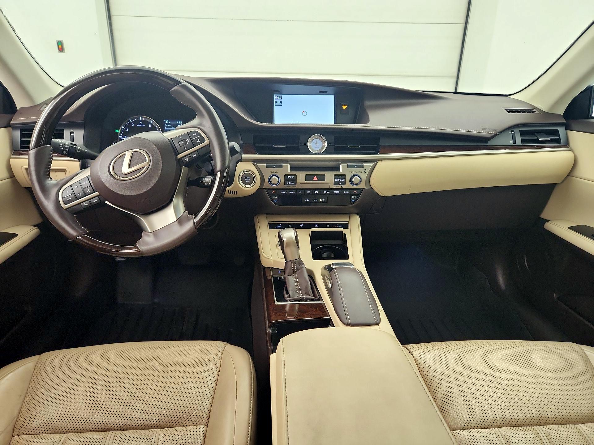 Thumbnail: 2017 Lexus ES - 9