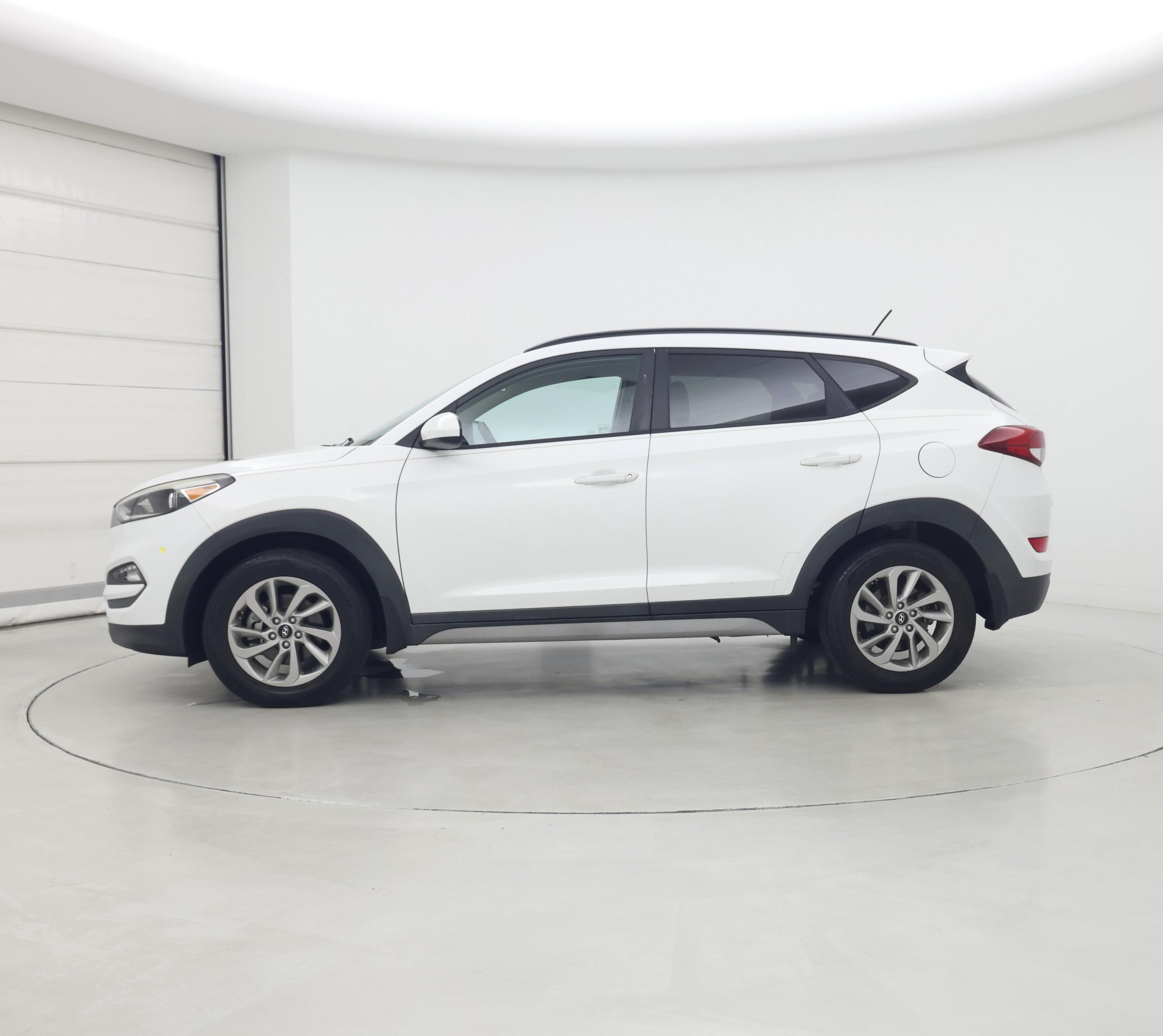 Thumbnail: 2017 Hyundai Tucson - 3